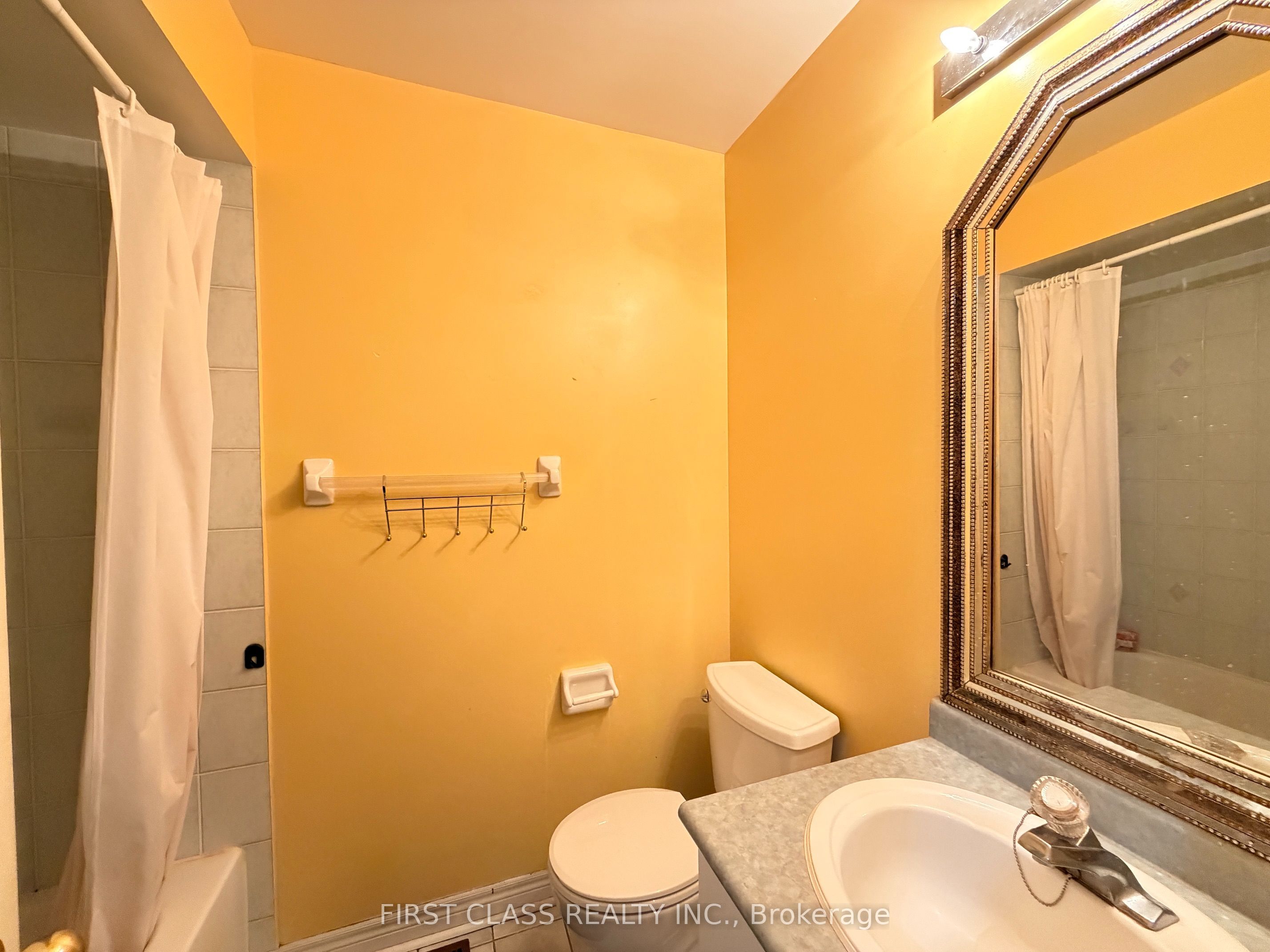 5323 Red Brush Drive Upper Property Photo 13