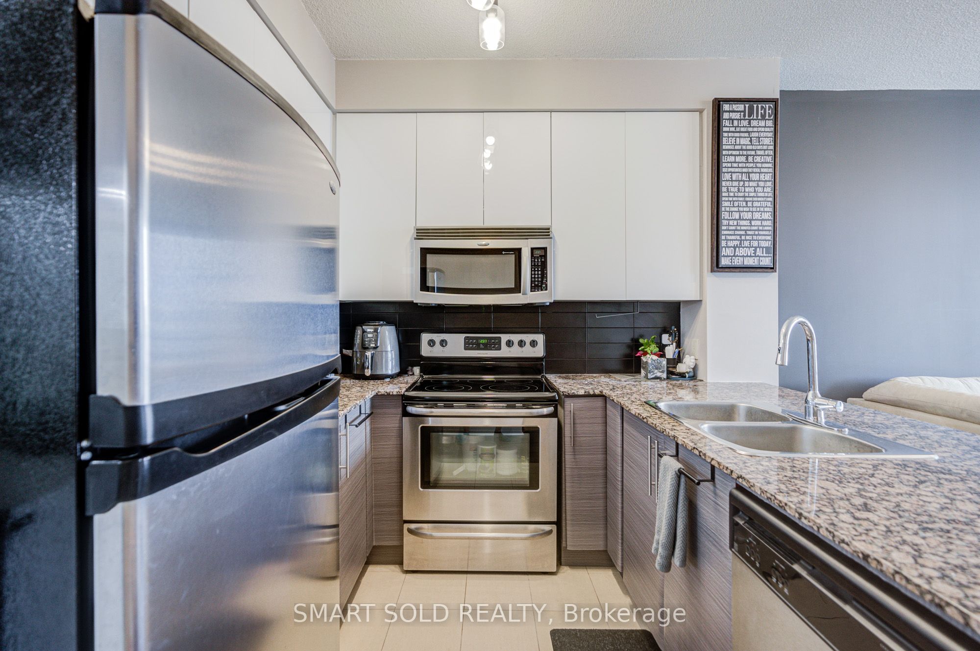 3515 Kariya Drive 2610 Property Photo 8