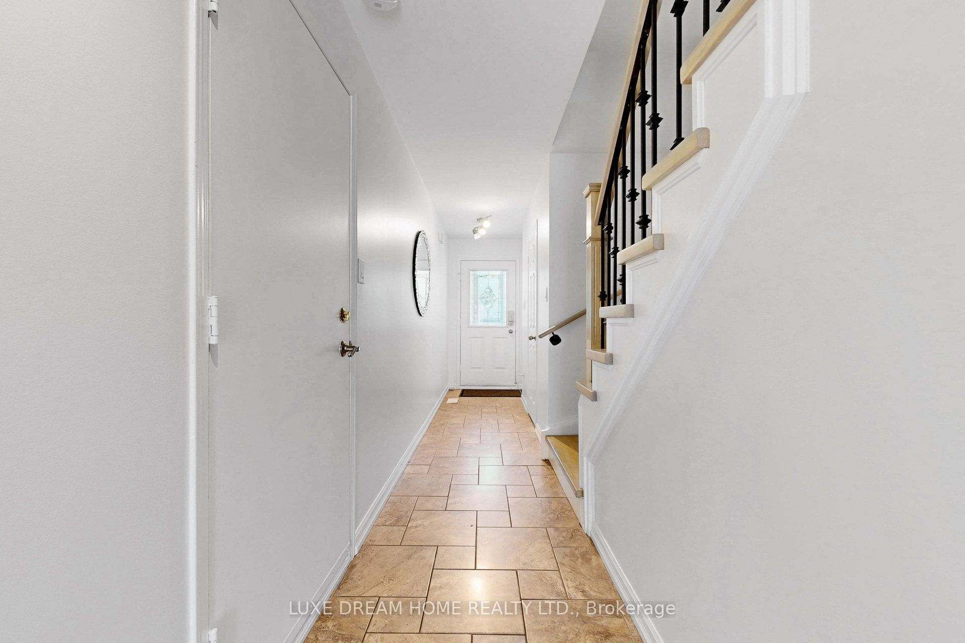 3937 Stoneham Way Property Photo 7