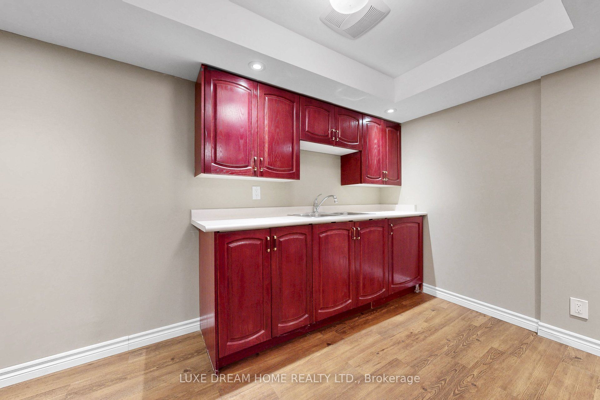 3937 Stoneham Way Property Photo 36