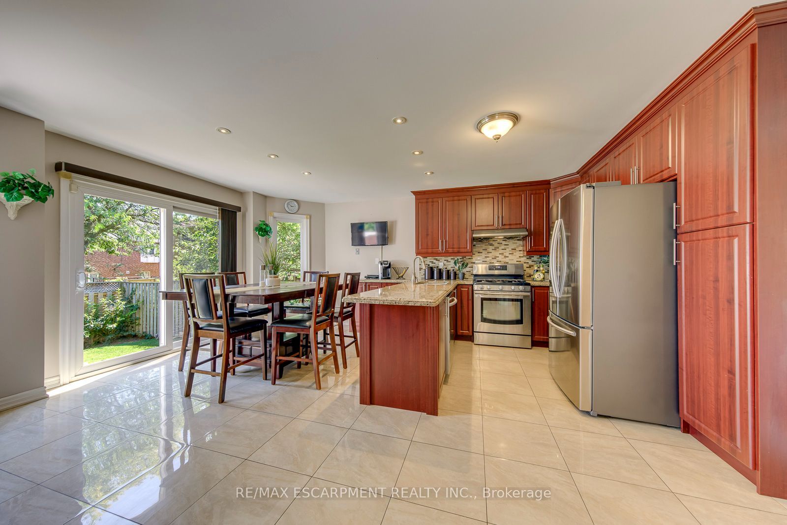 2442 Wynten Way Property Photo 12