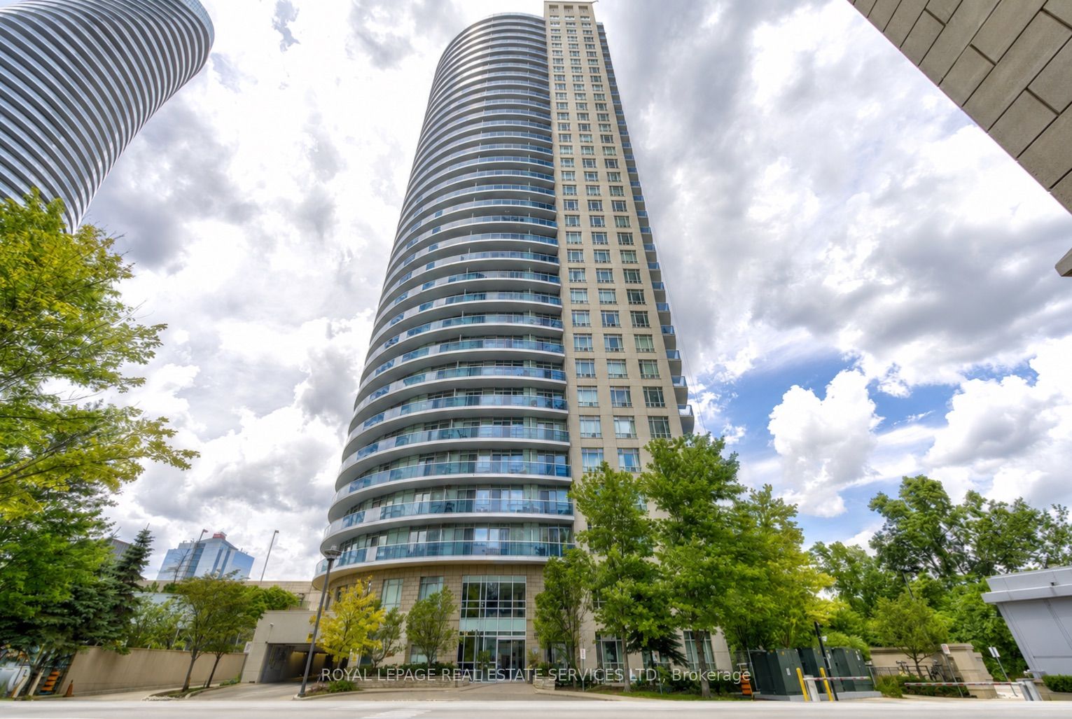 80 Absolute Avenue 1110 Property Photo 1