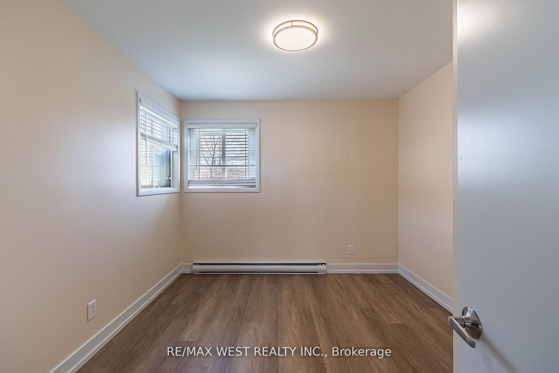 7 Highland Hill Property Photo 15