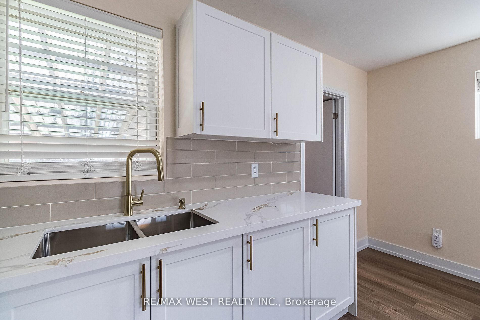 7 Highland Hill Property Photo 17