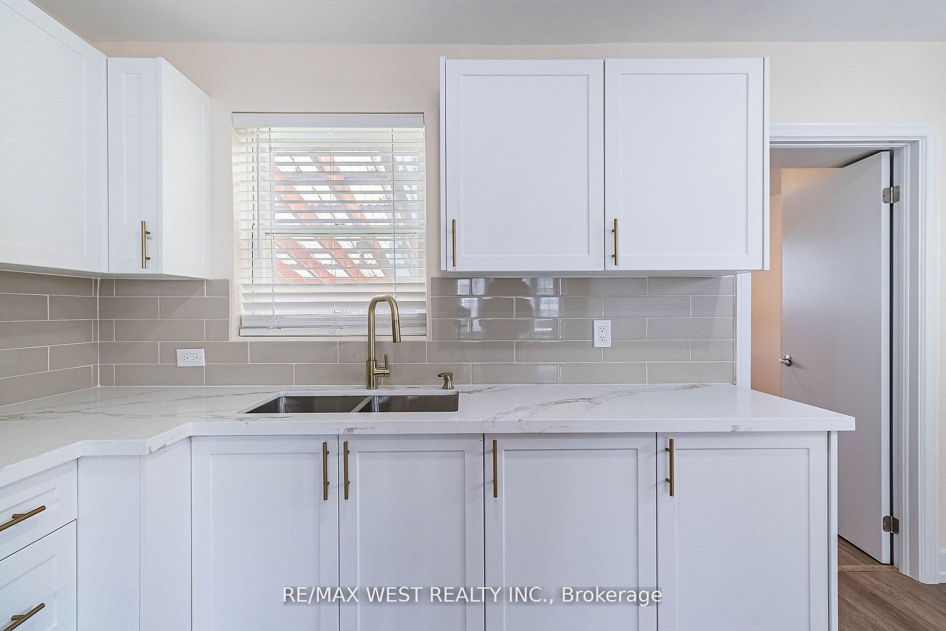 7 Highland Hill Property Photo 18