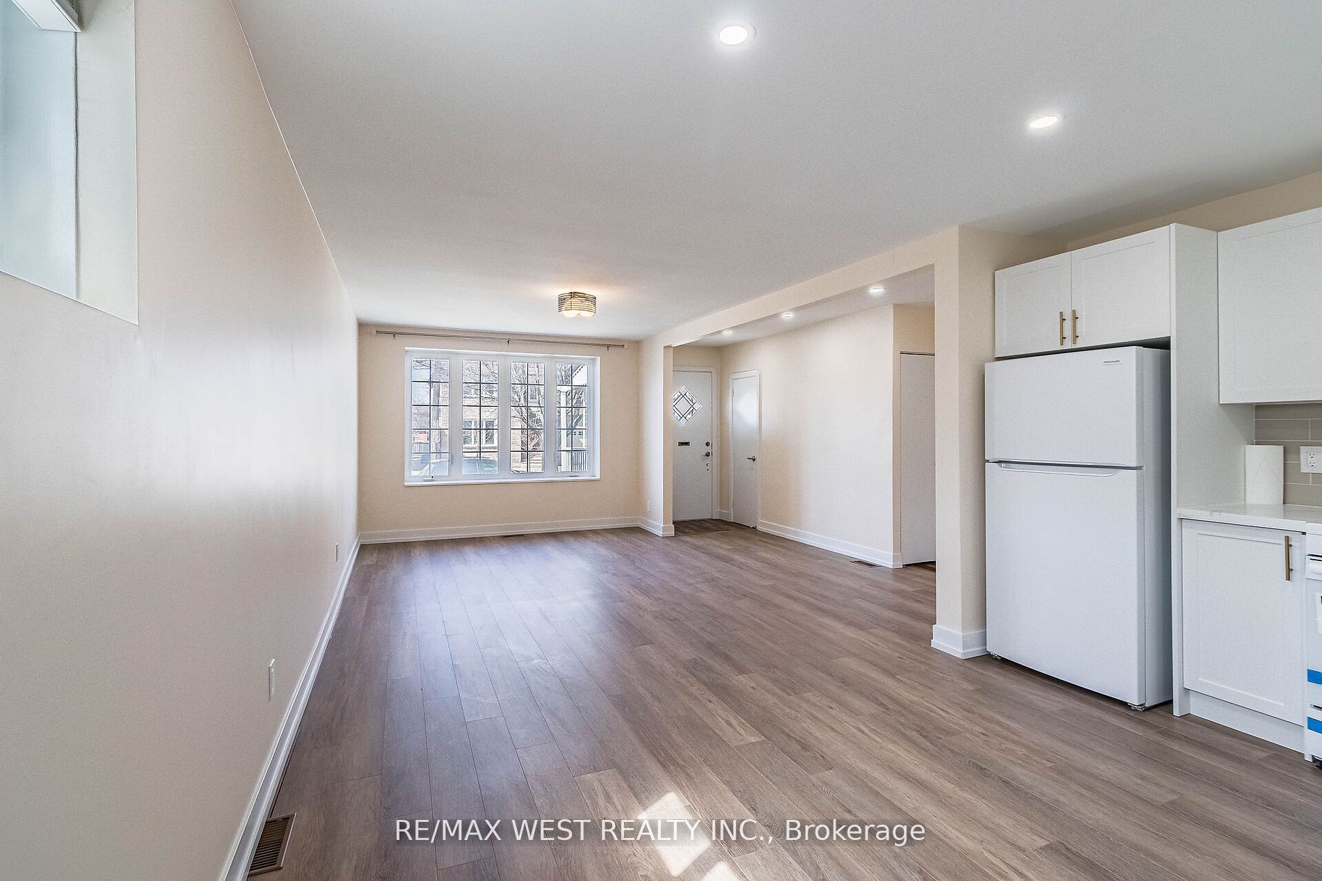 7 Highland Hill Property Photo 20