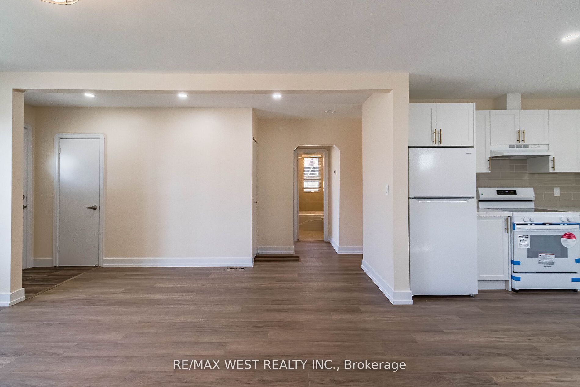 7 Highland Hill Property Photo 21