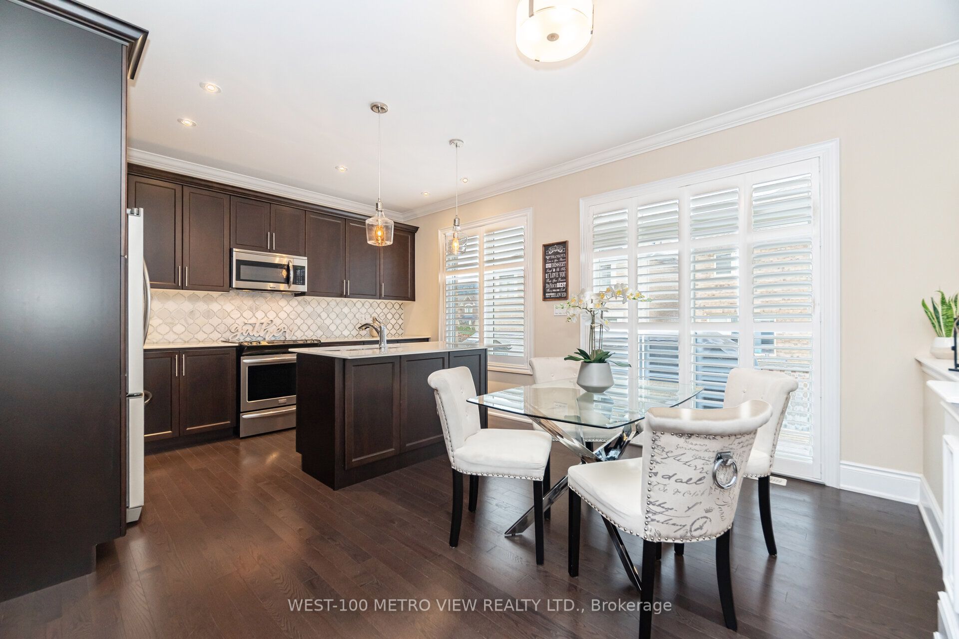 4 Ivor Crescent Property Photo 9