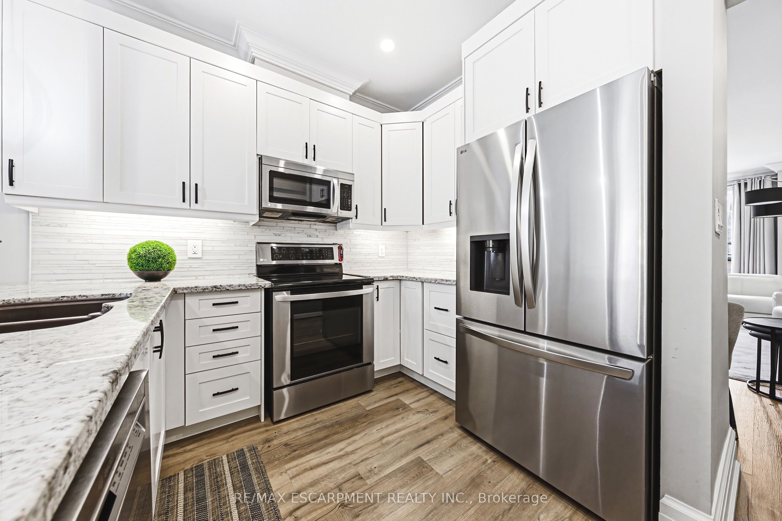 4220 Sarazen Drive 7 Property Photo 12