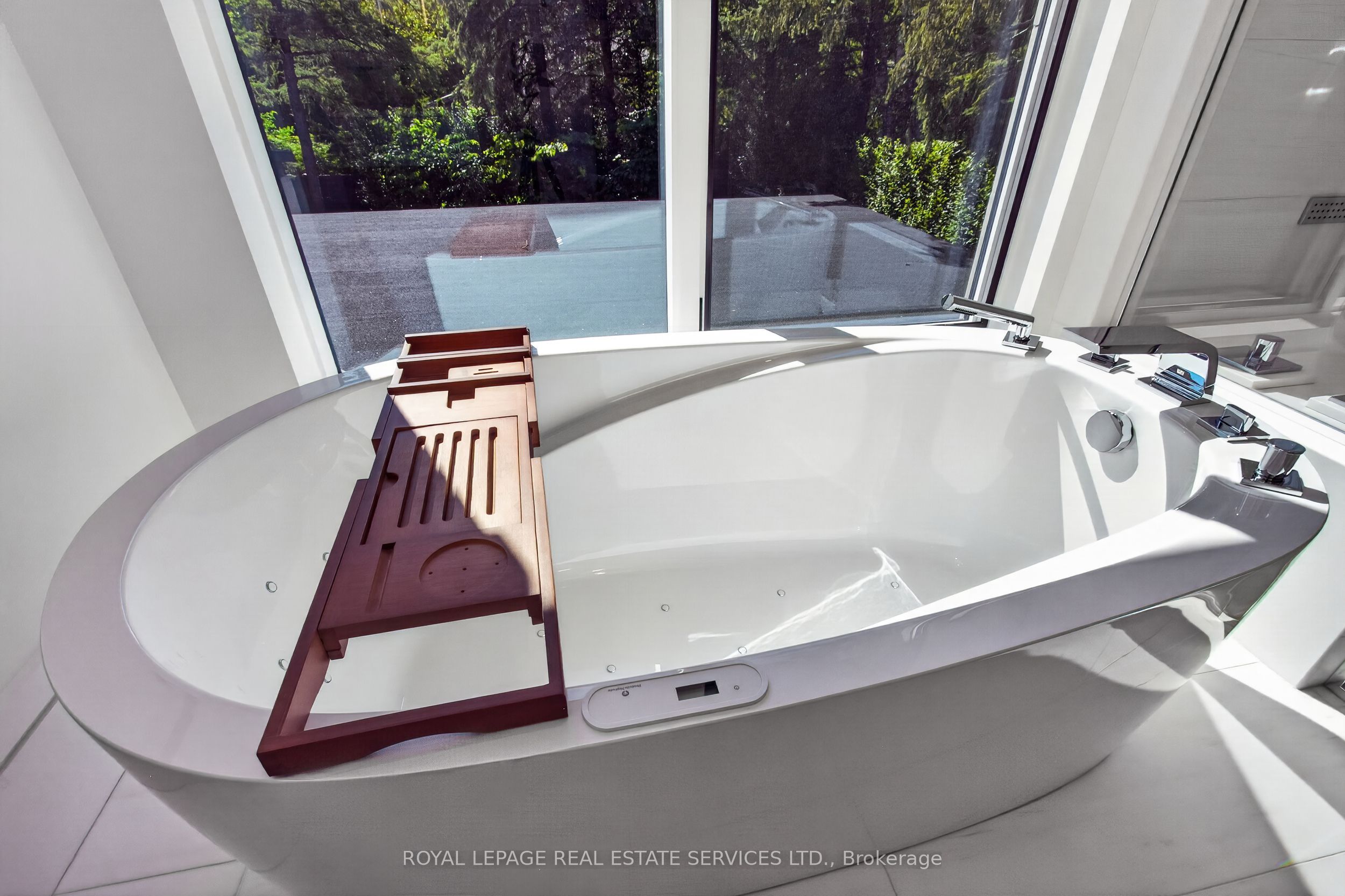 1472 Oakhill Drive Property Photo 24
