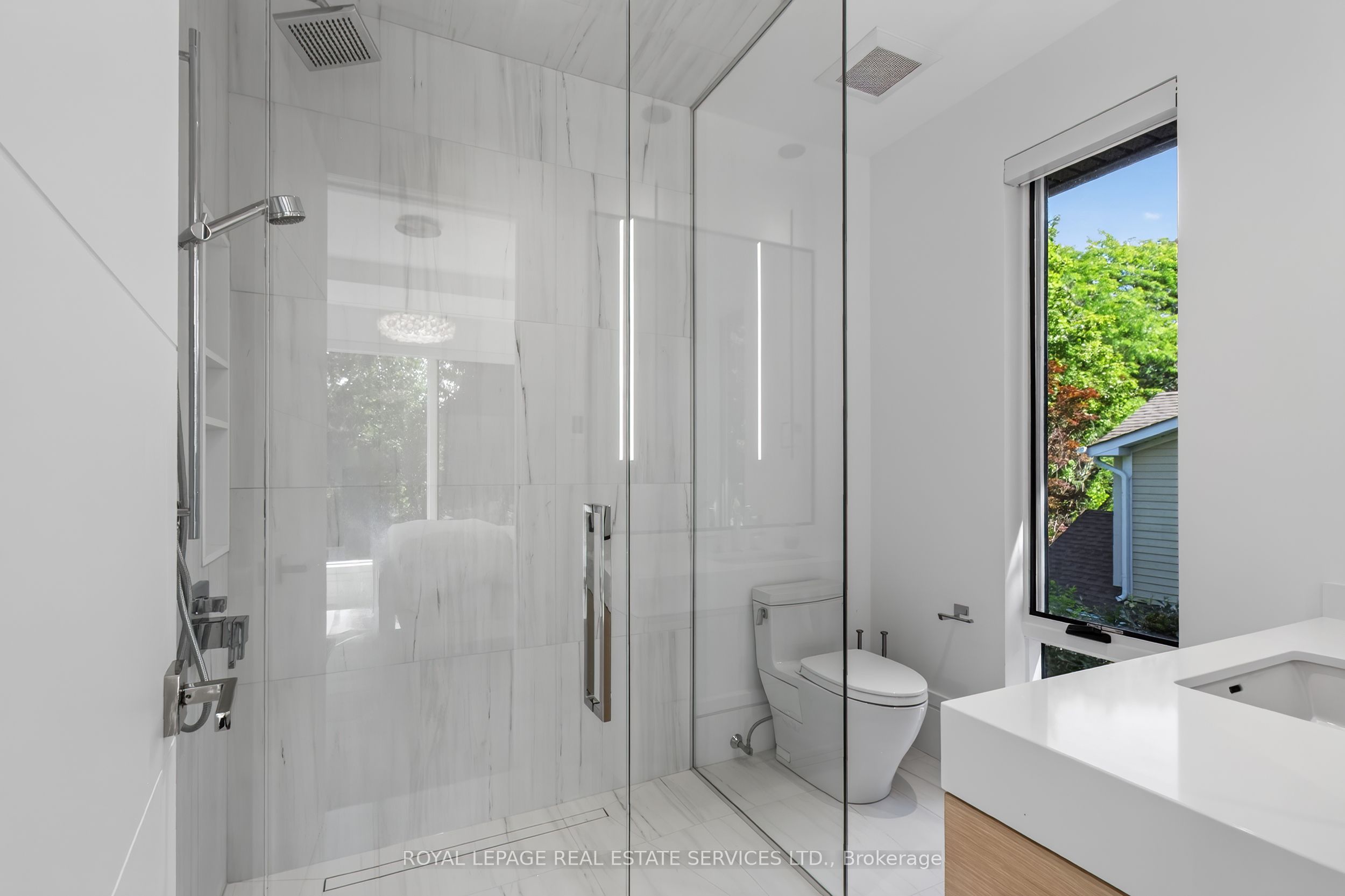 1472 Oakhill Drive Property Photo 29
