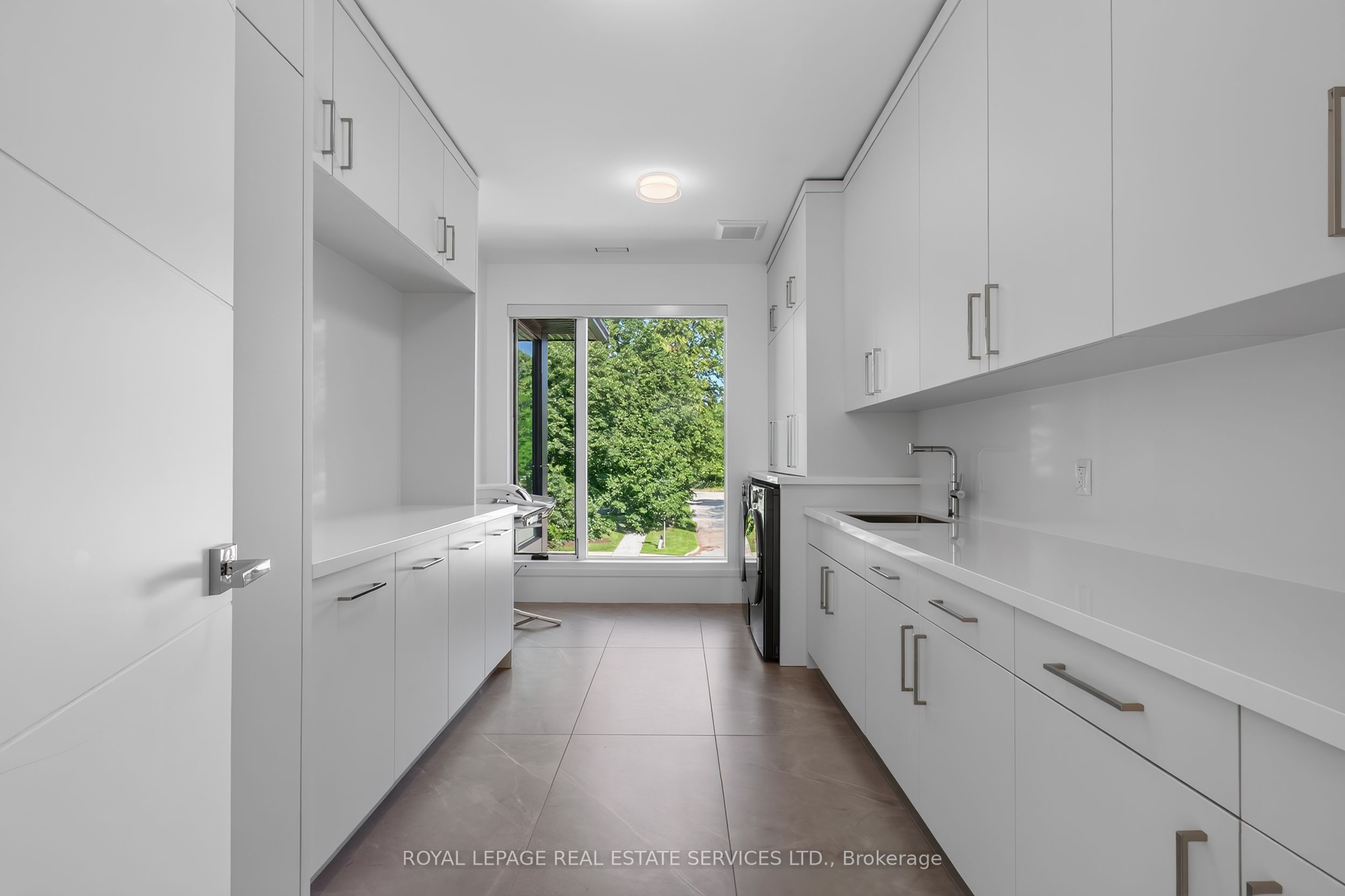 1472 Oakhill Drive Property Photo 30