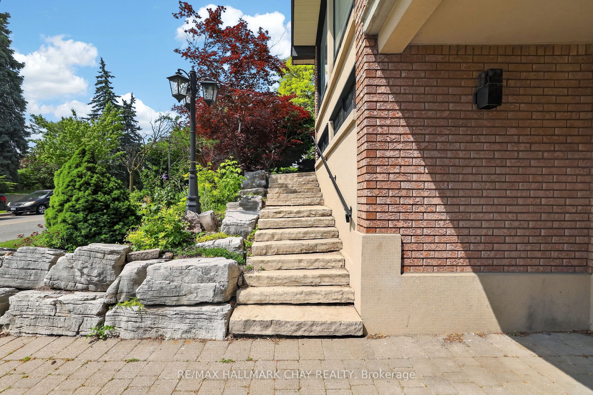 80 Beaumonde Heights Drive Upper Property Photo 2
