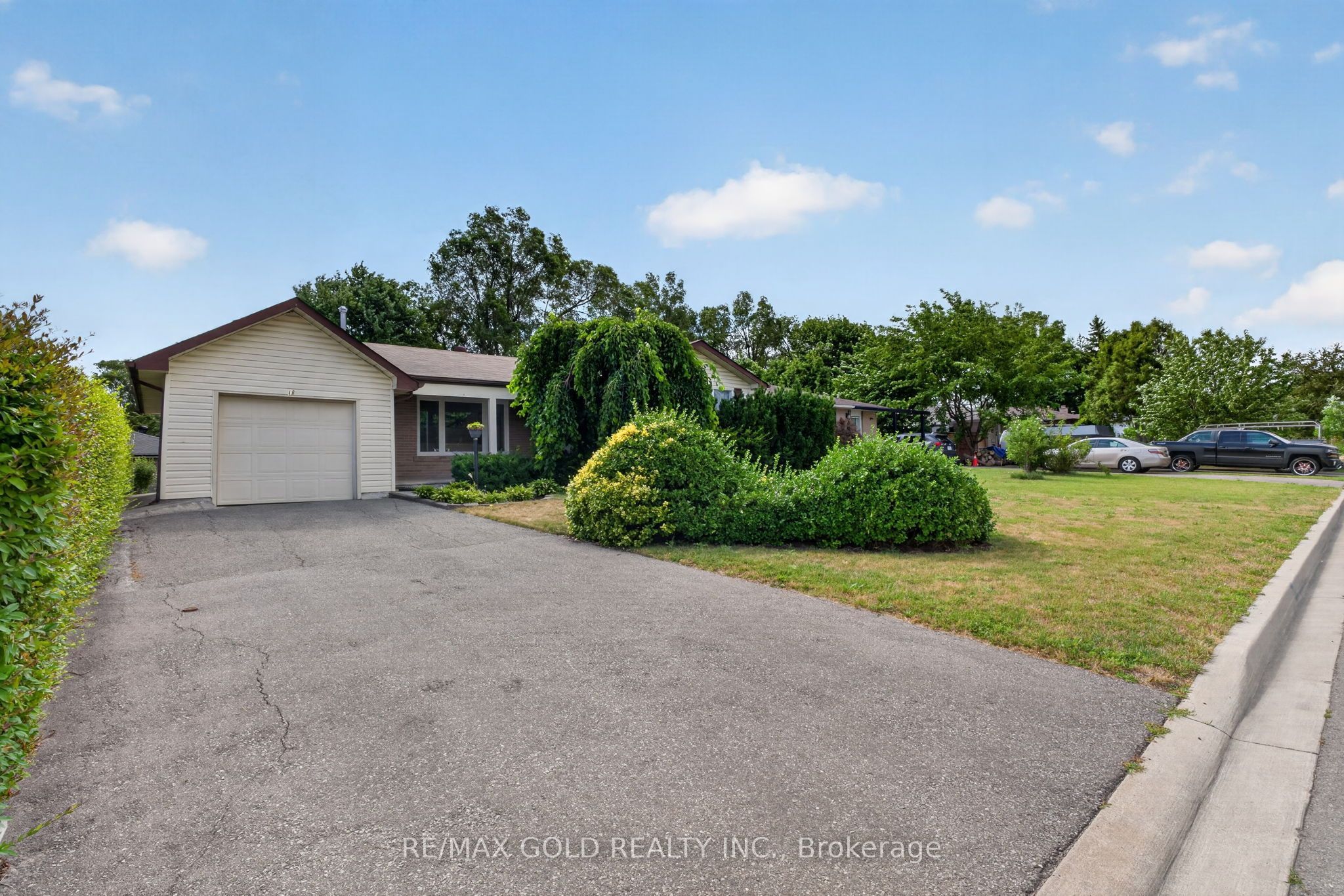 18 Esplanade Road Property Photo 2