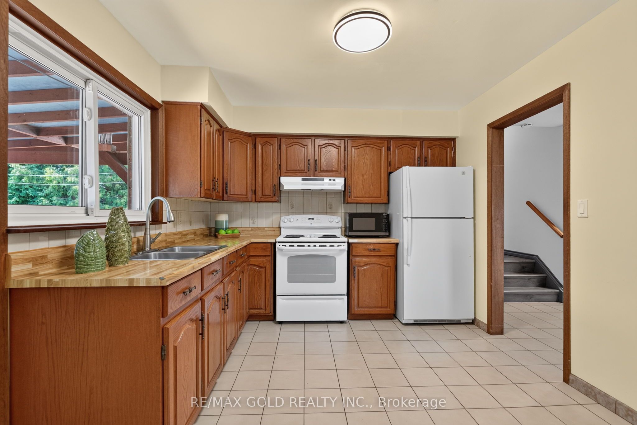 18 Esplanade Road Property Photo 16