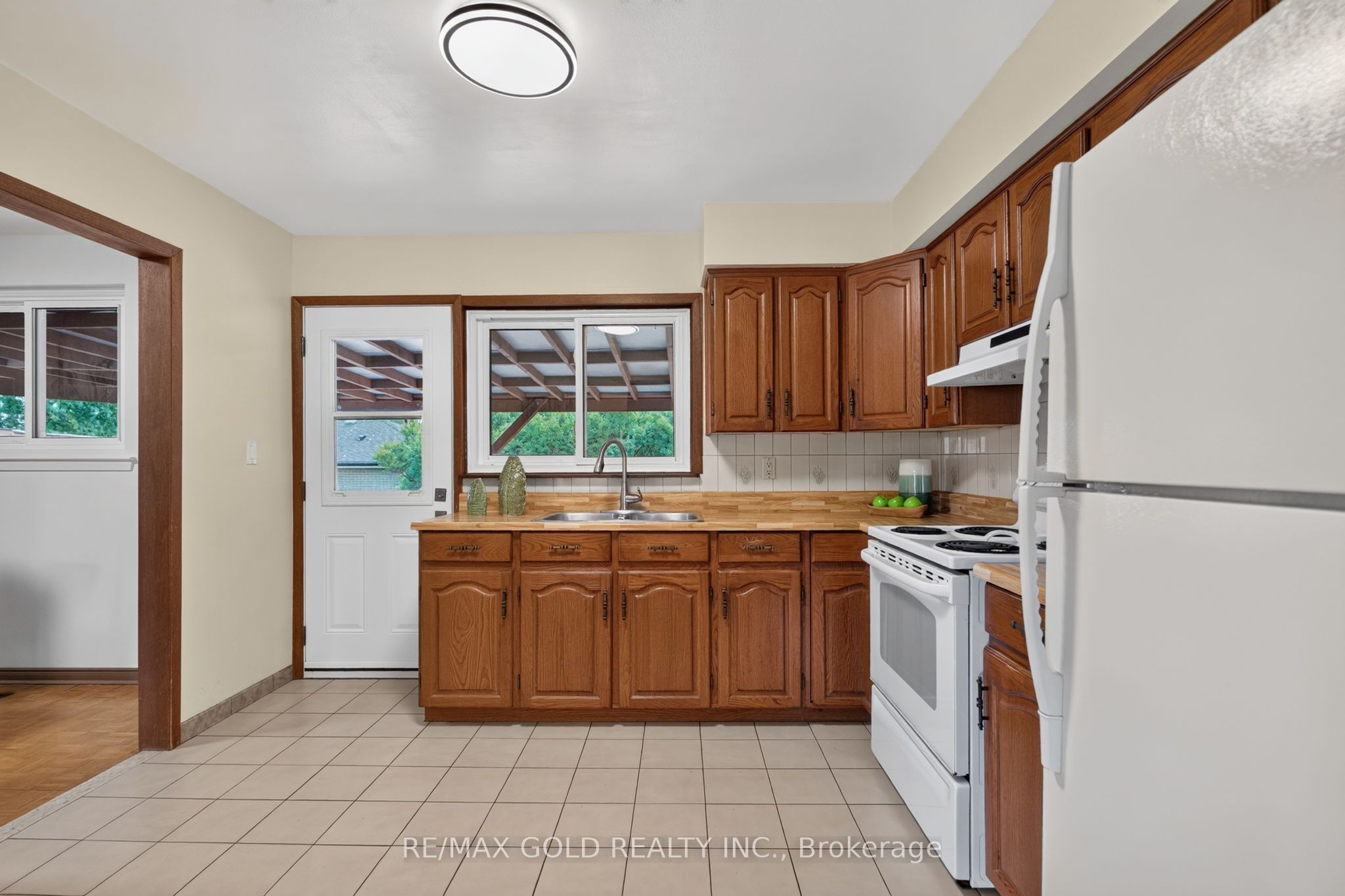 18 Esplanade Road Property Photo 17