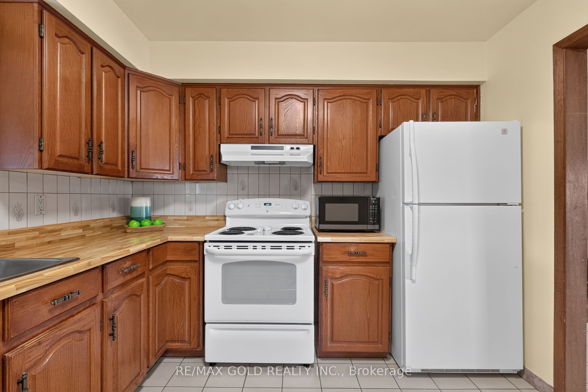 18 Esplanade Road Property Photo 18