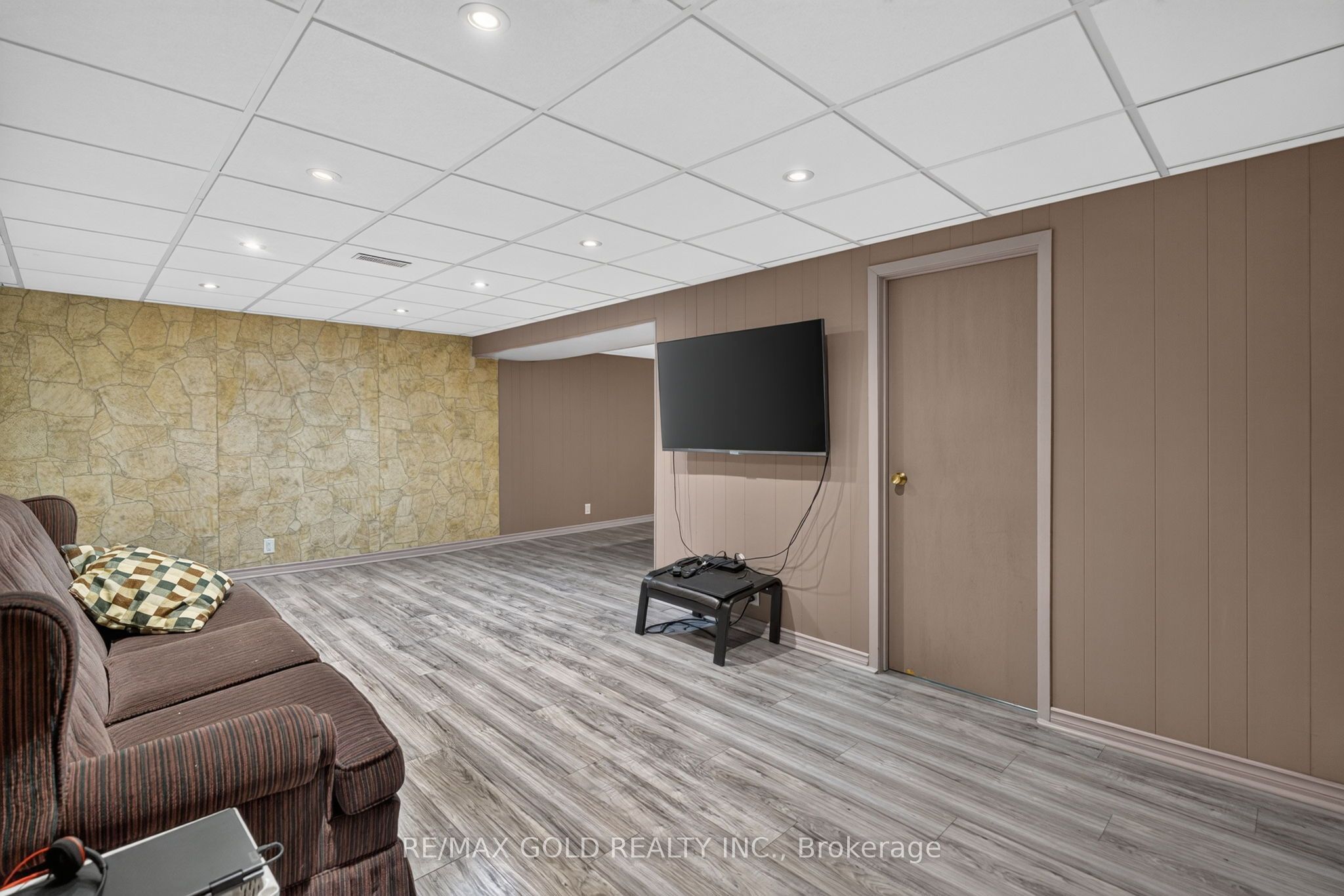 18 Esplanade Road Property Photo 37