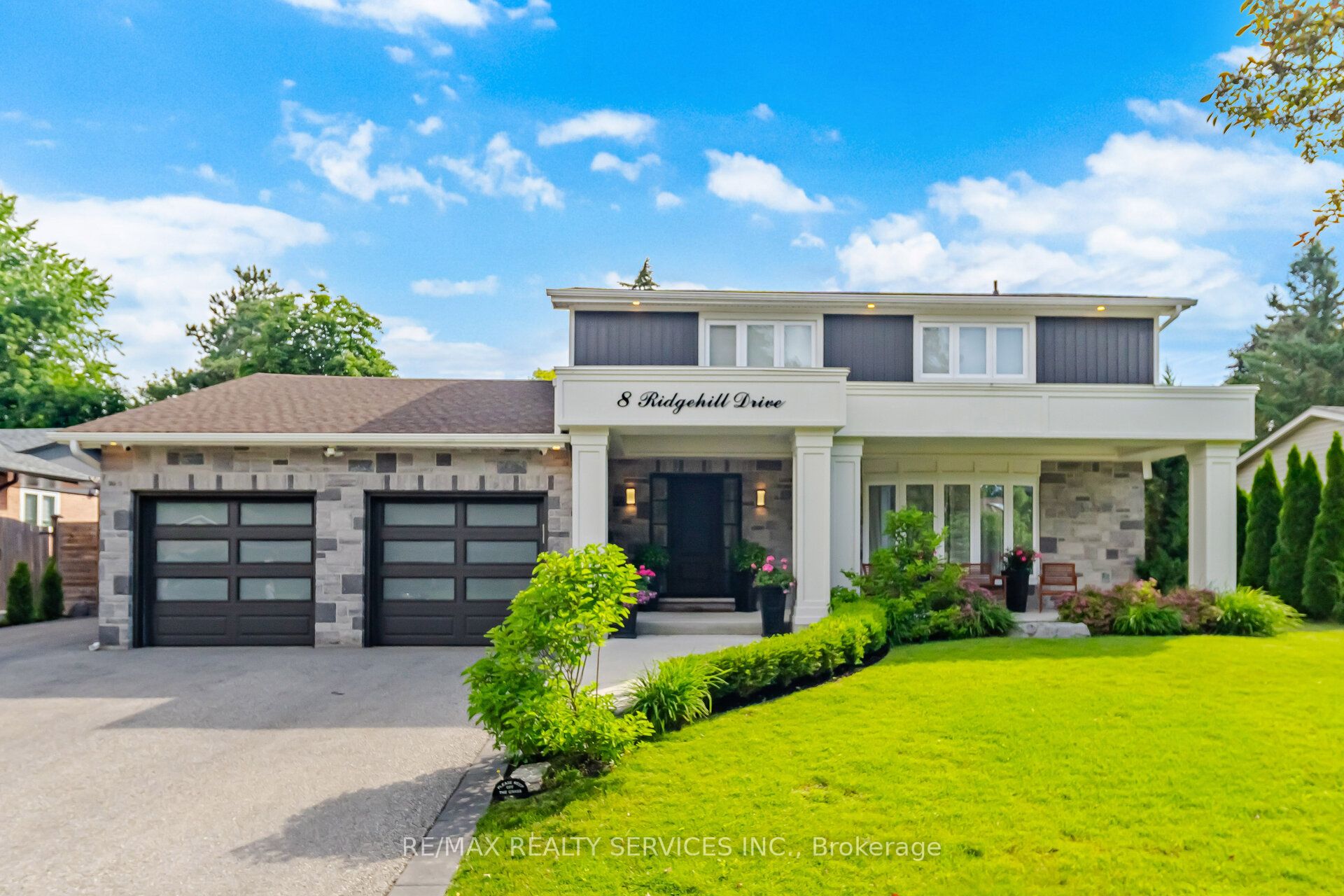 8 Ridgehill Drive Property Photo 1