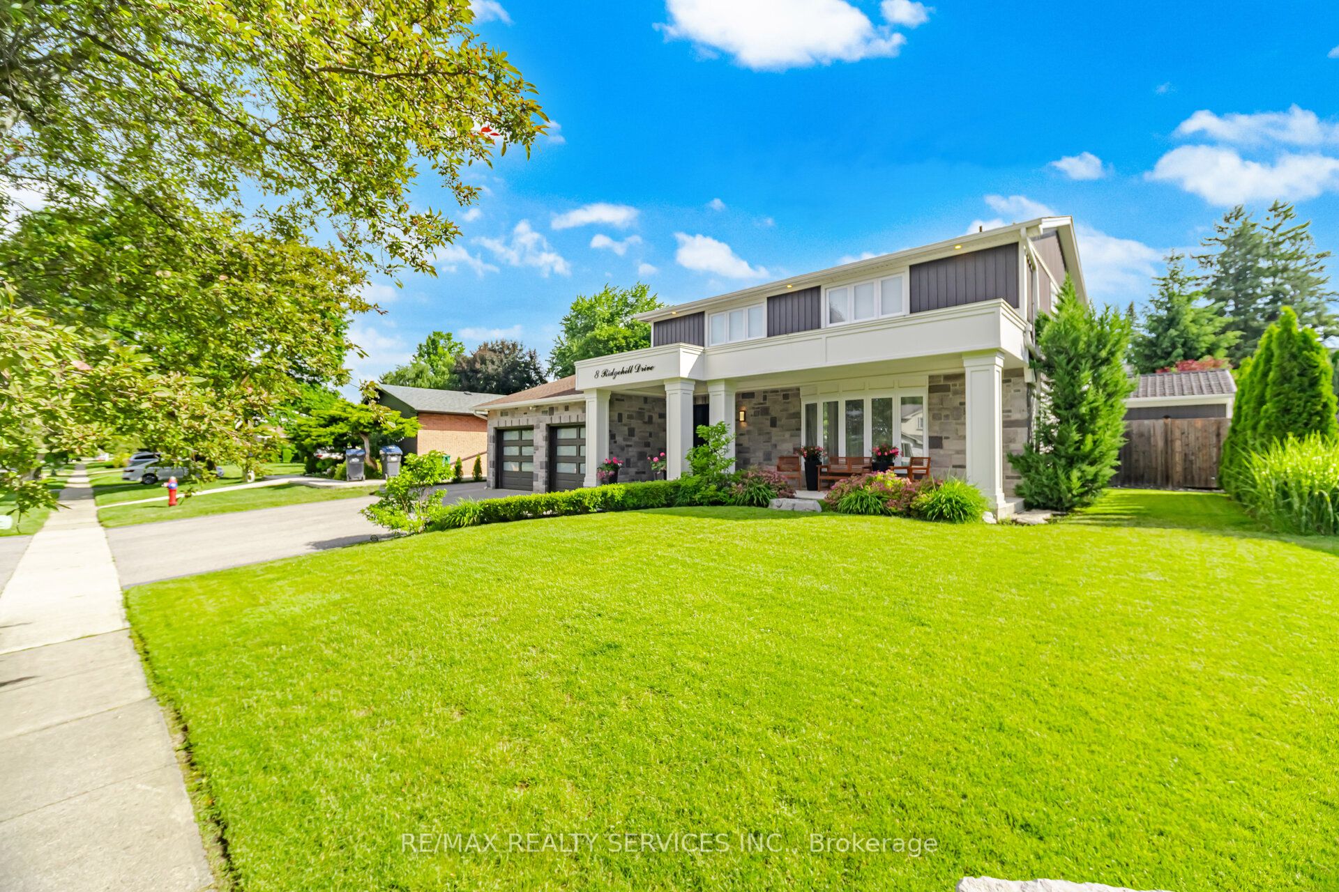 8 Ridgehill Drive Property Photo 3