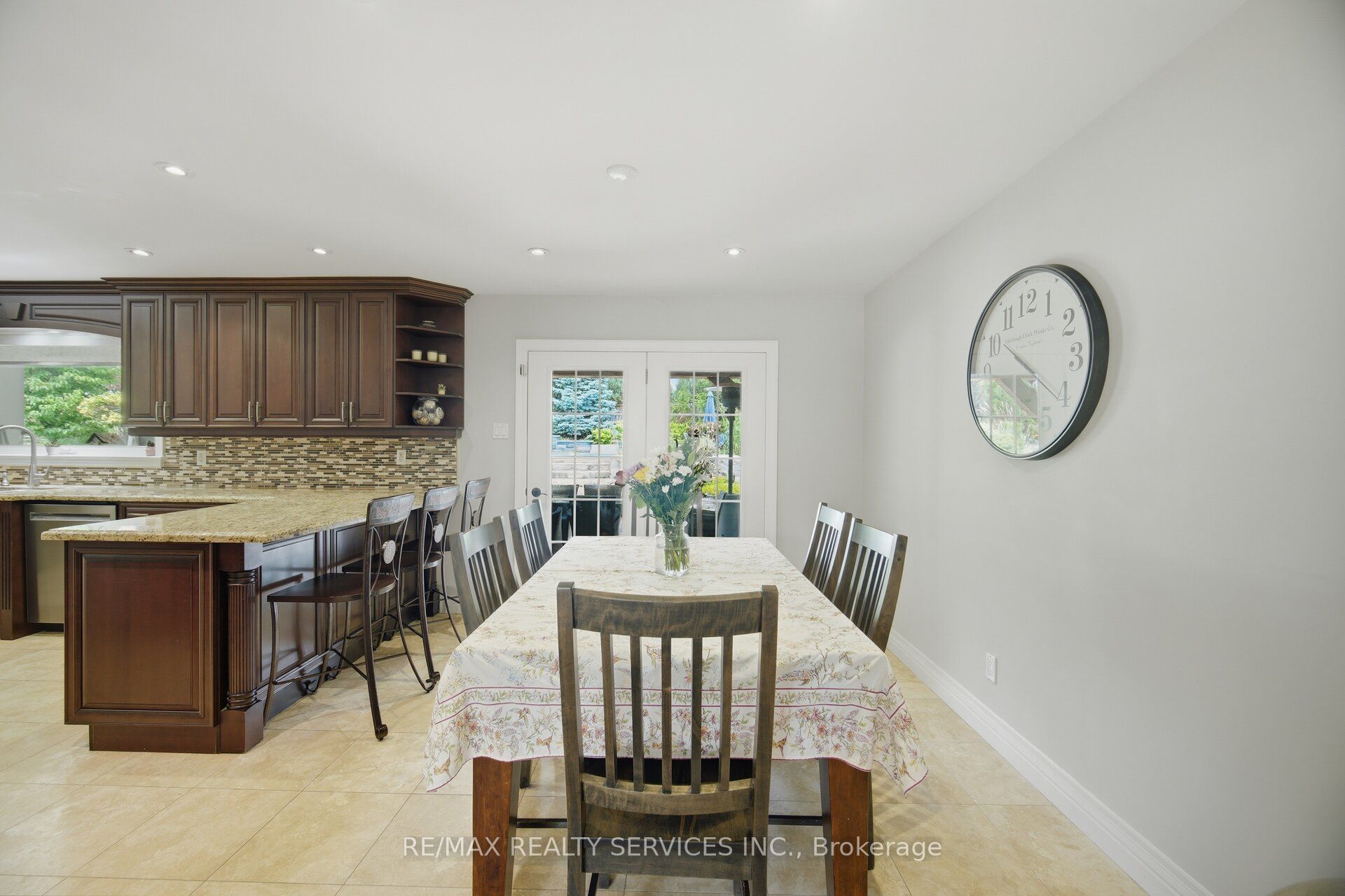 8 Ridgehill Drive Property Photo 10