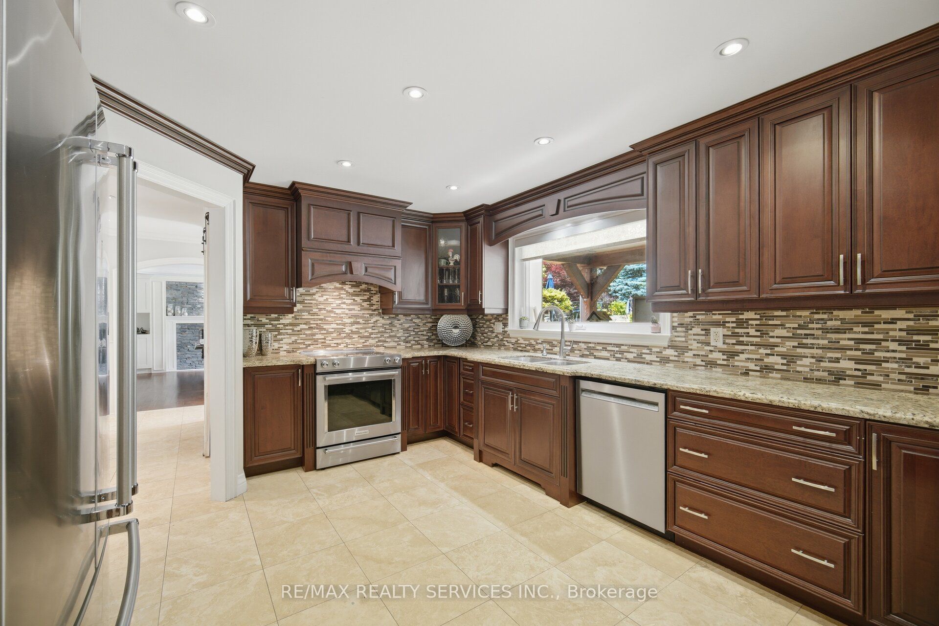 8 Ridgehill Drive Property Photo 11