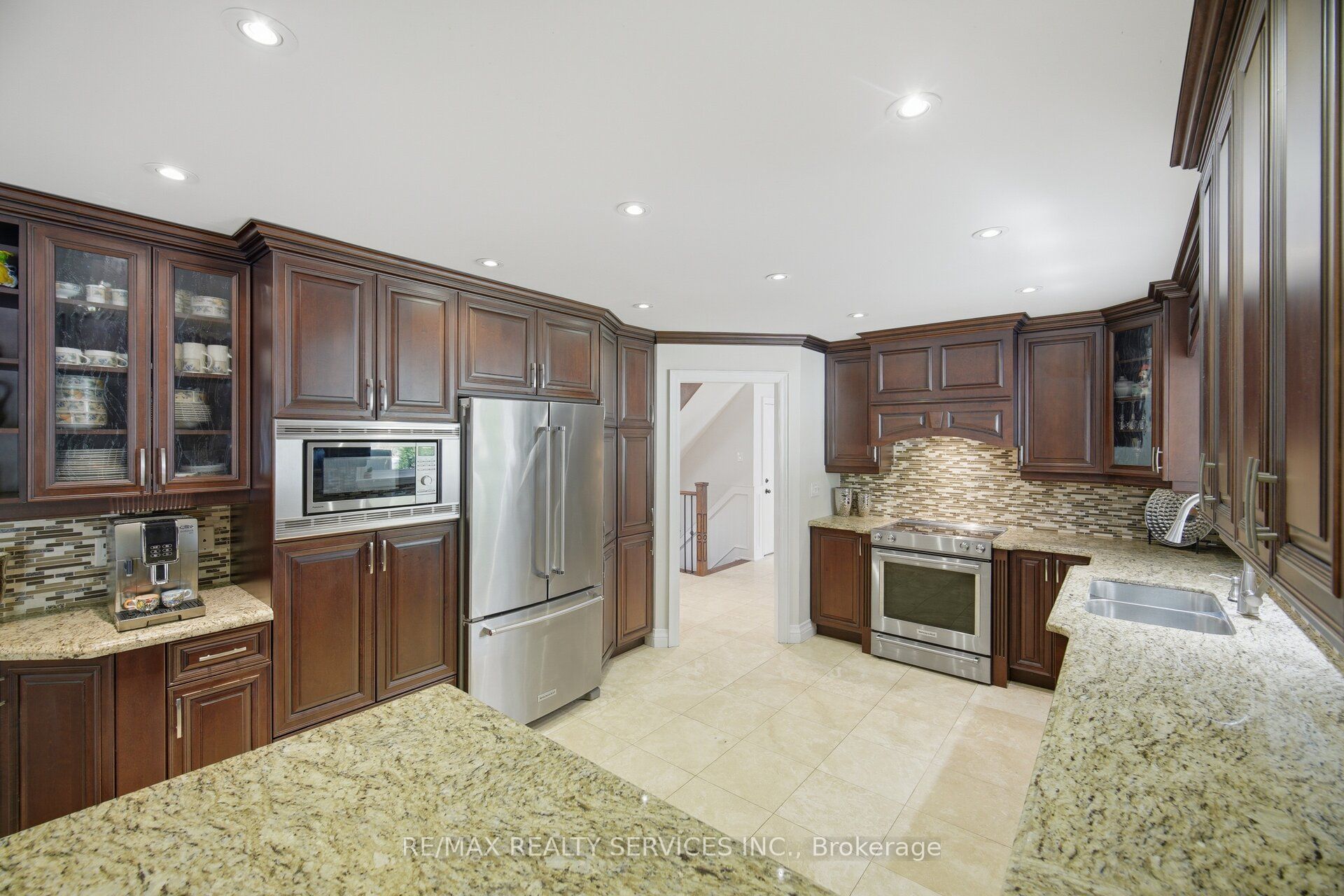 8 Ridgehill Drive Property Photo 12