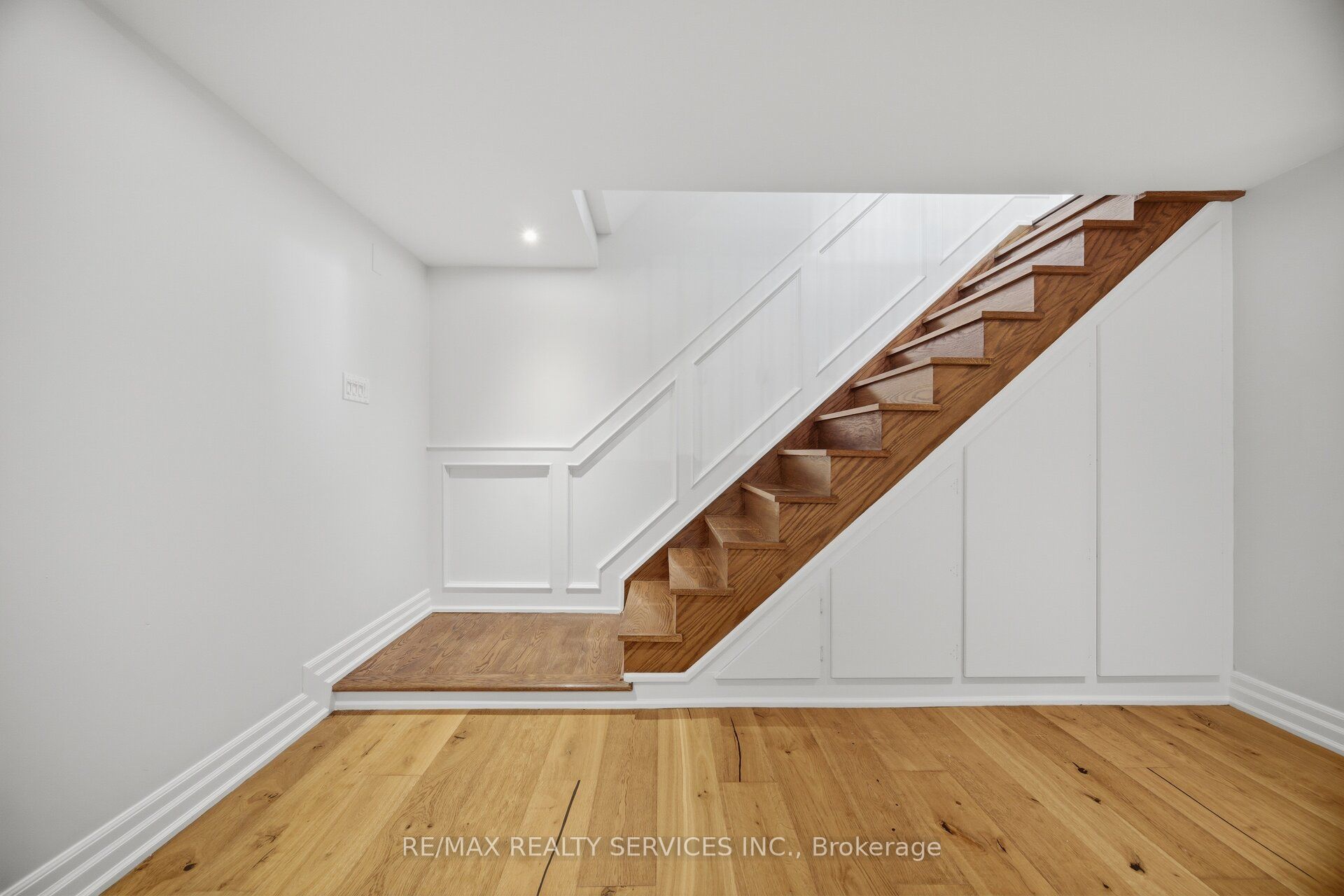8 Ridgehill Drive Property Photo 29