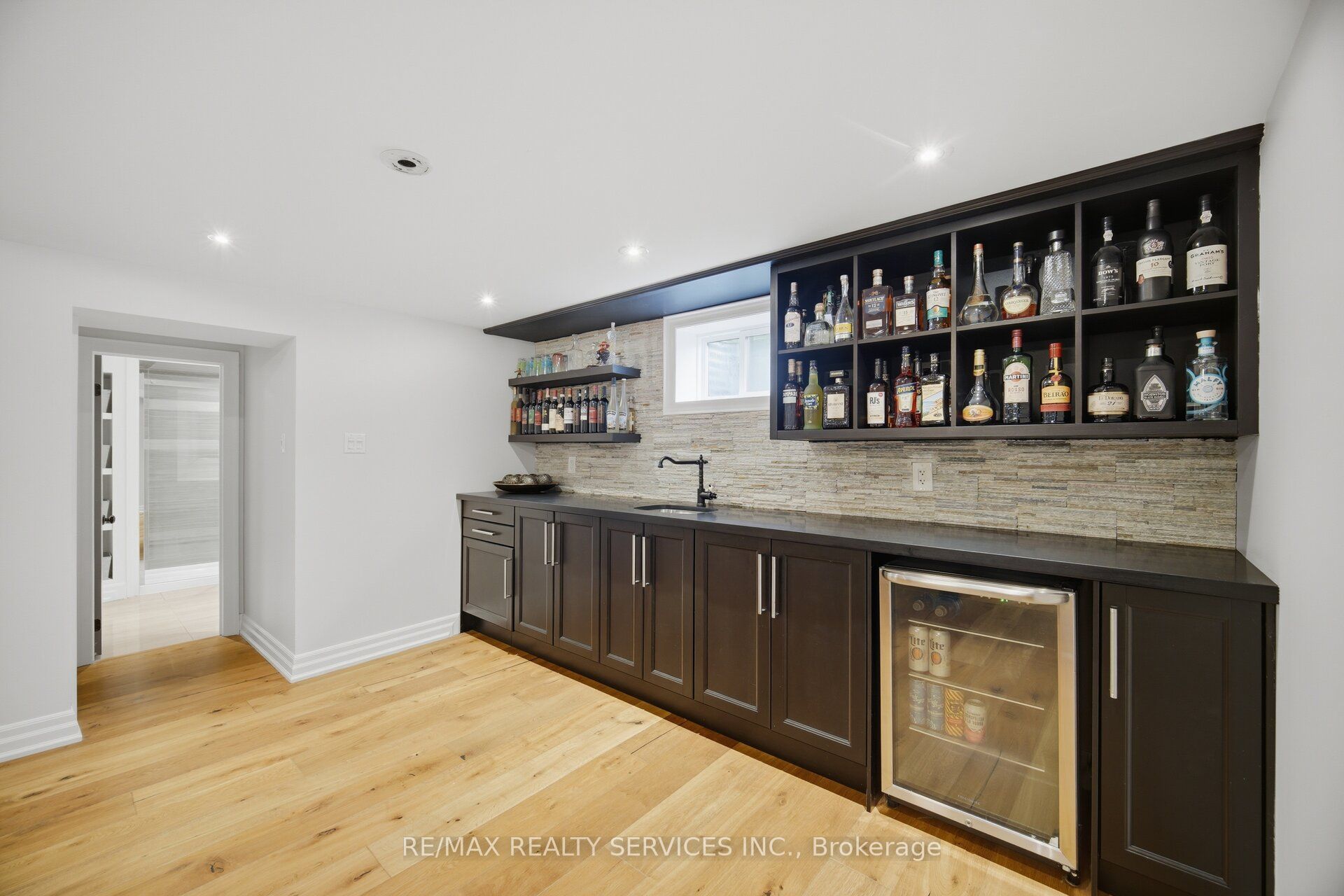8 Ridgehill Drive Property Photo 31