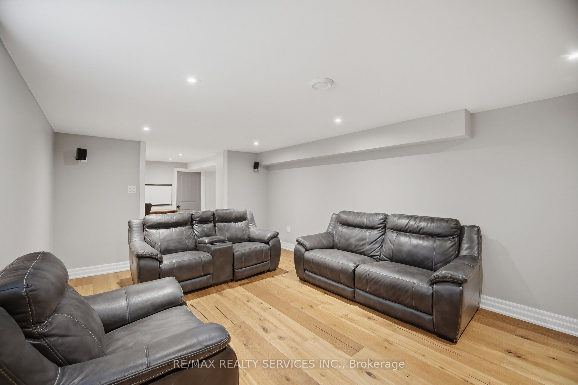 8 Ridgehill Drive Property Photo 35