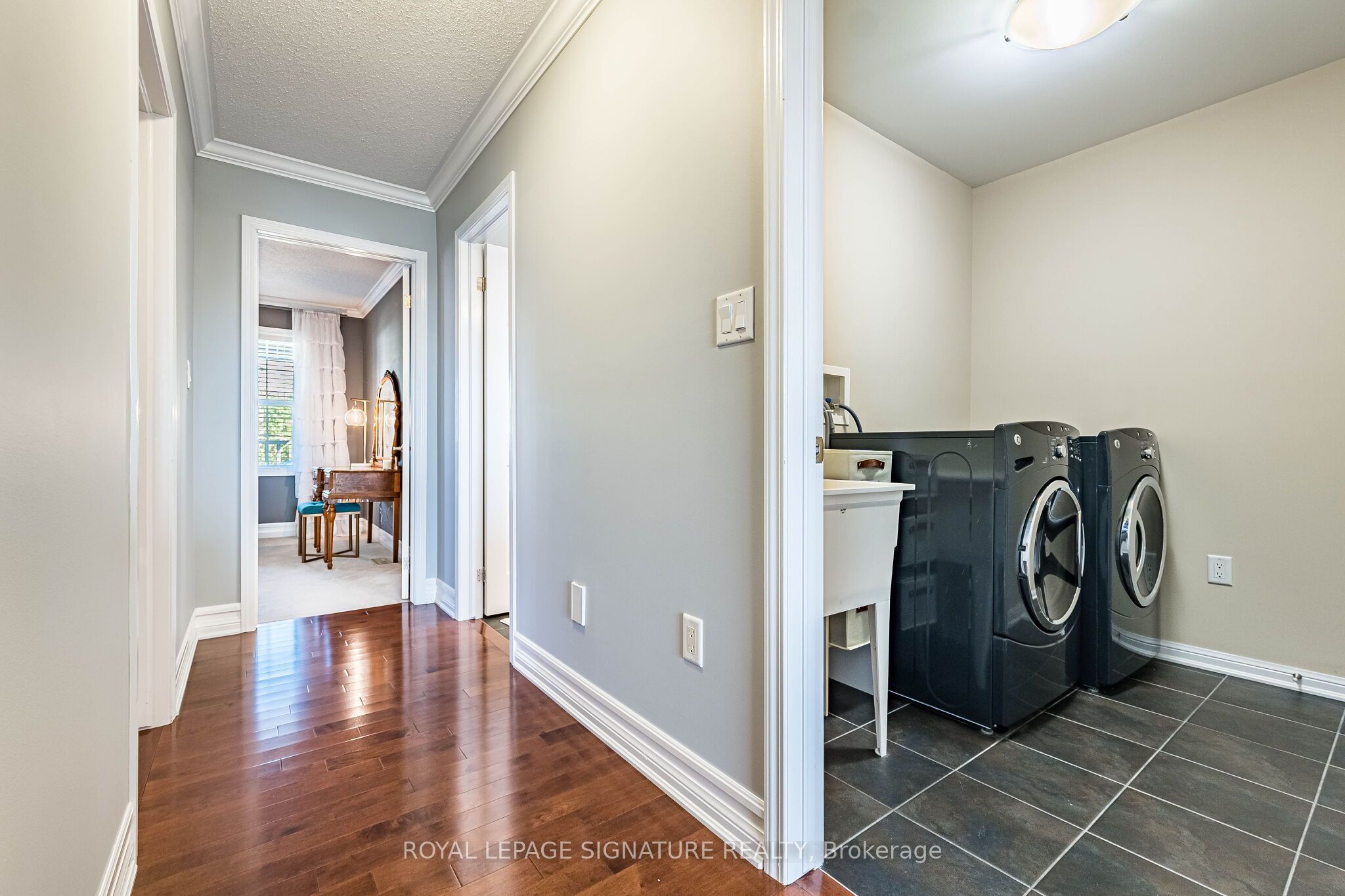 854 Cousens Terrace Property Photo 35