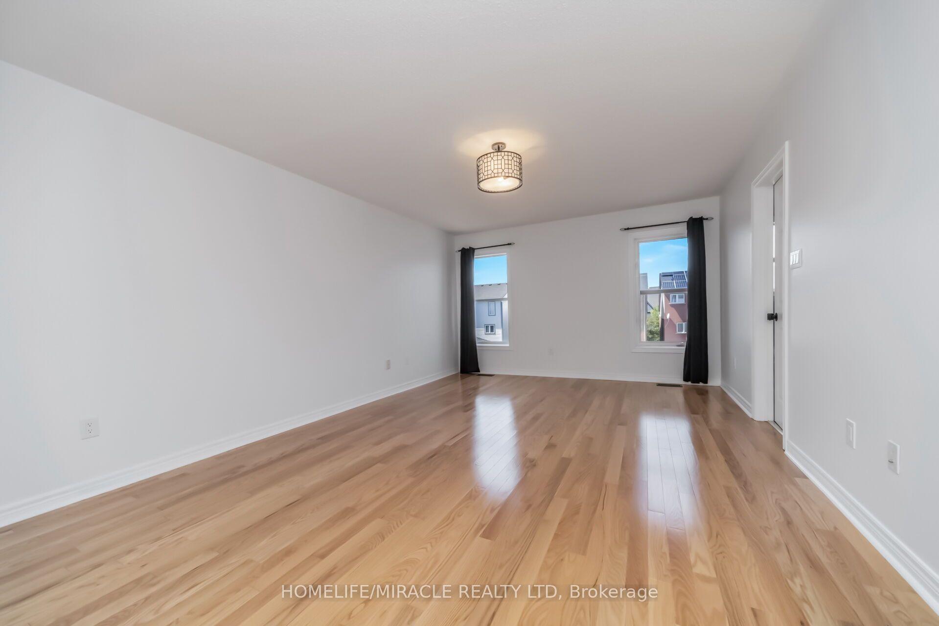 257 Gatwick Drive Property Photo 28