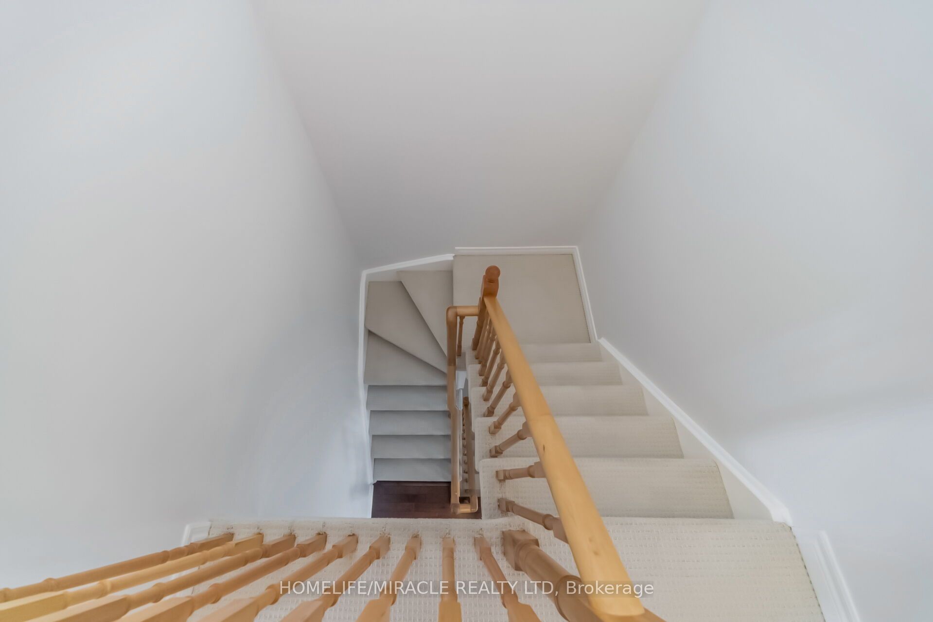 257 Gatwick Drive Property Photo 34