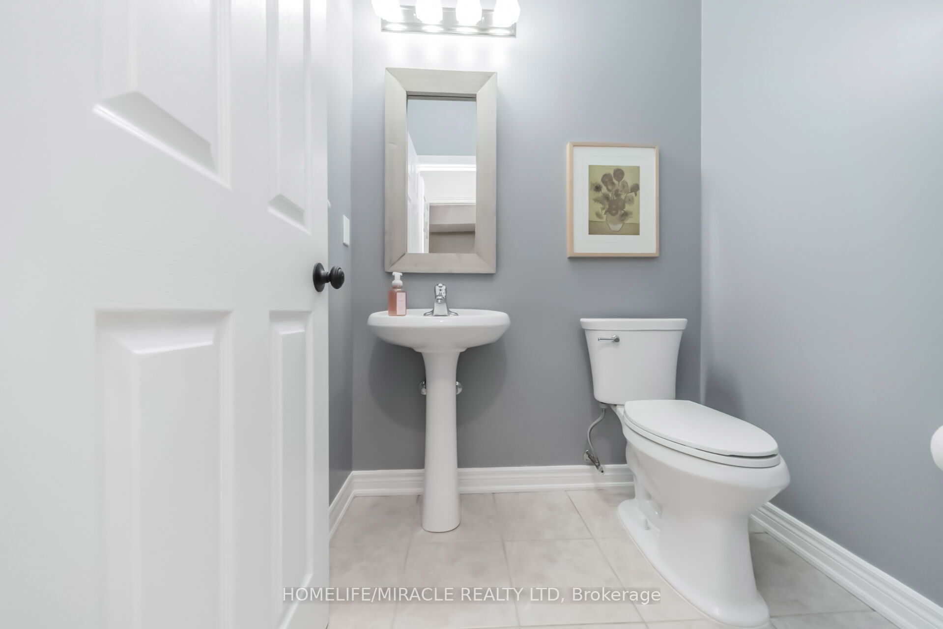 257 Gatwick Drive Property Photo 35