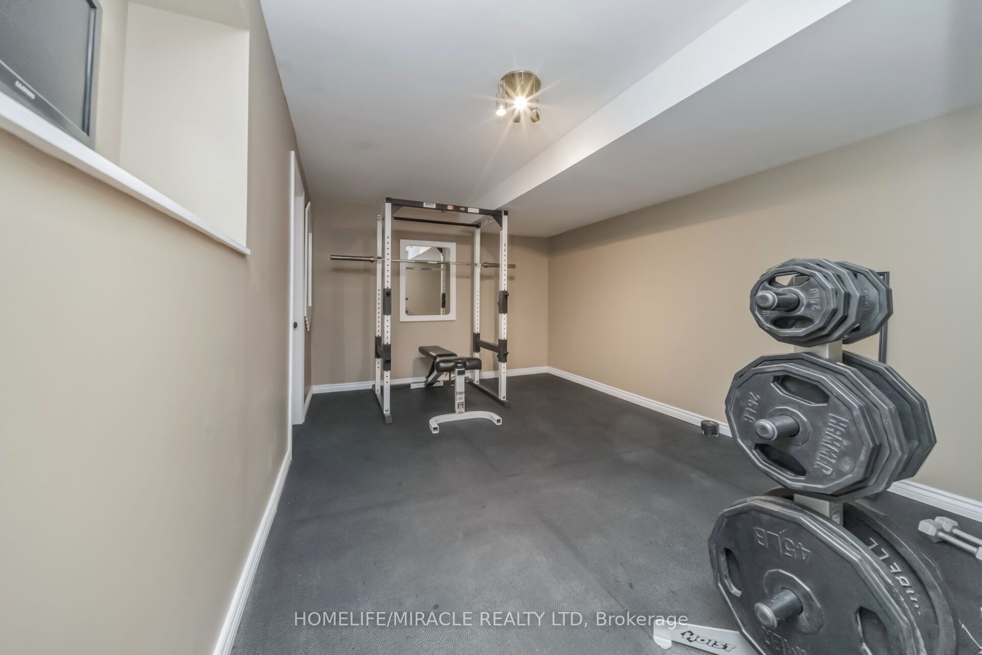 257 Gatwick Drive Property Photo 41