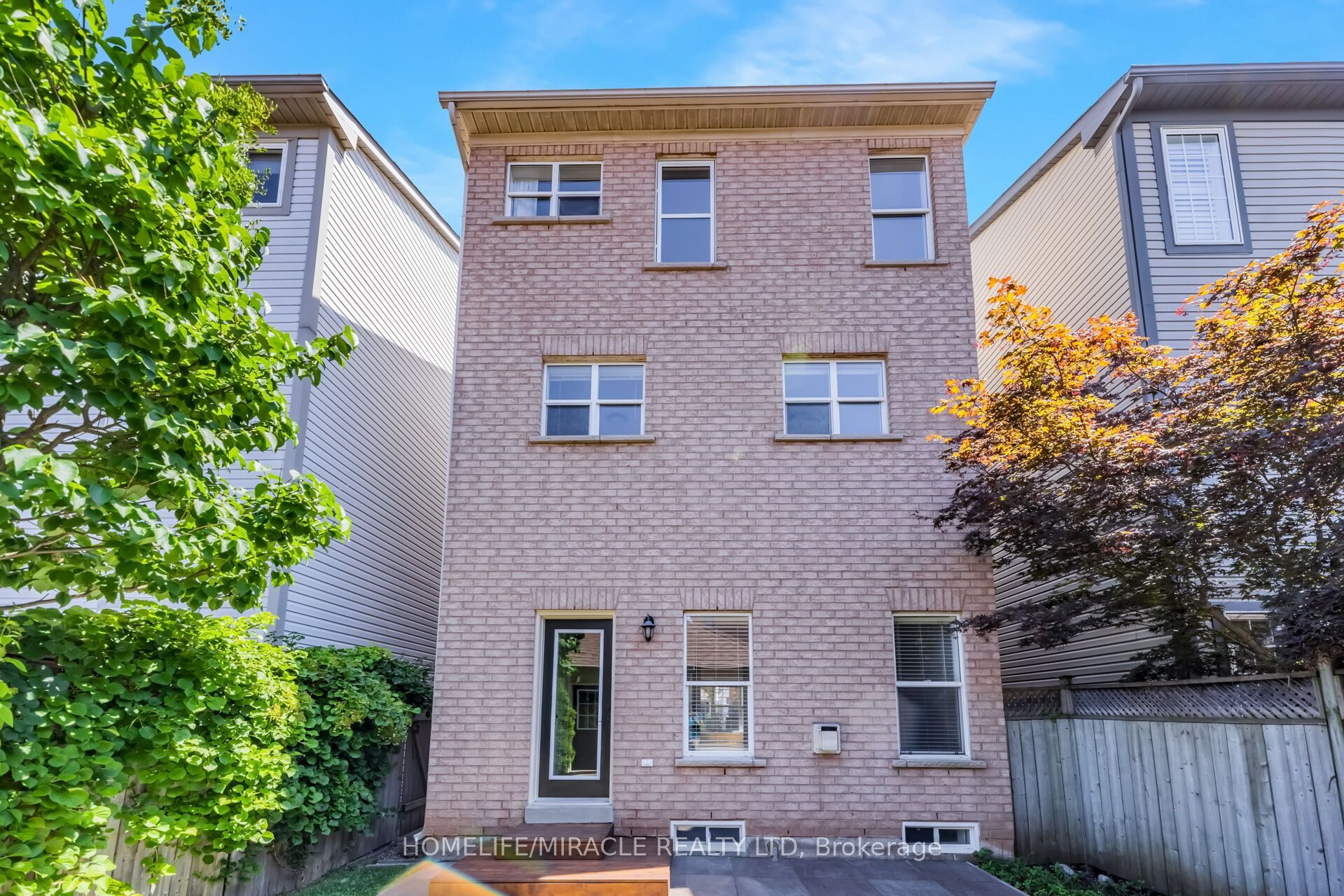 257 Gatwick Drive Property Photo 46