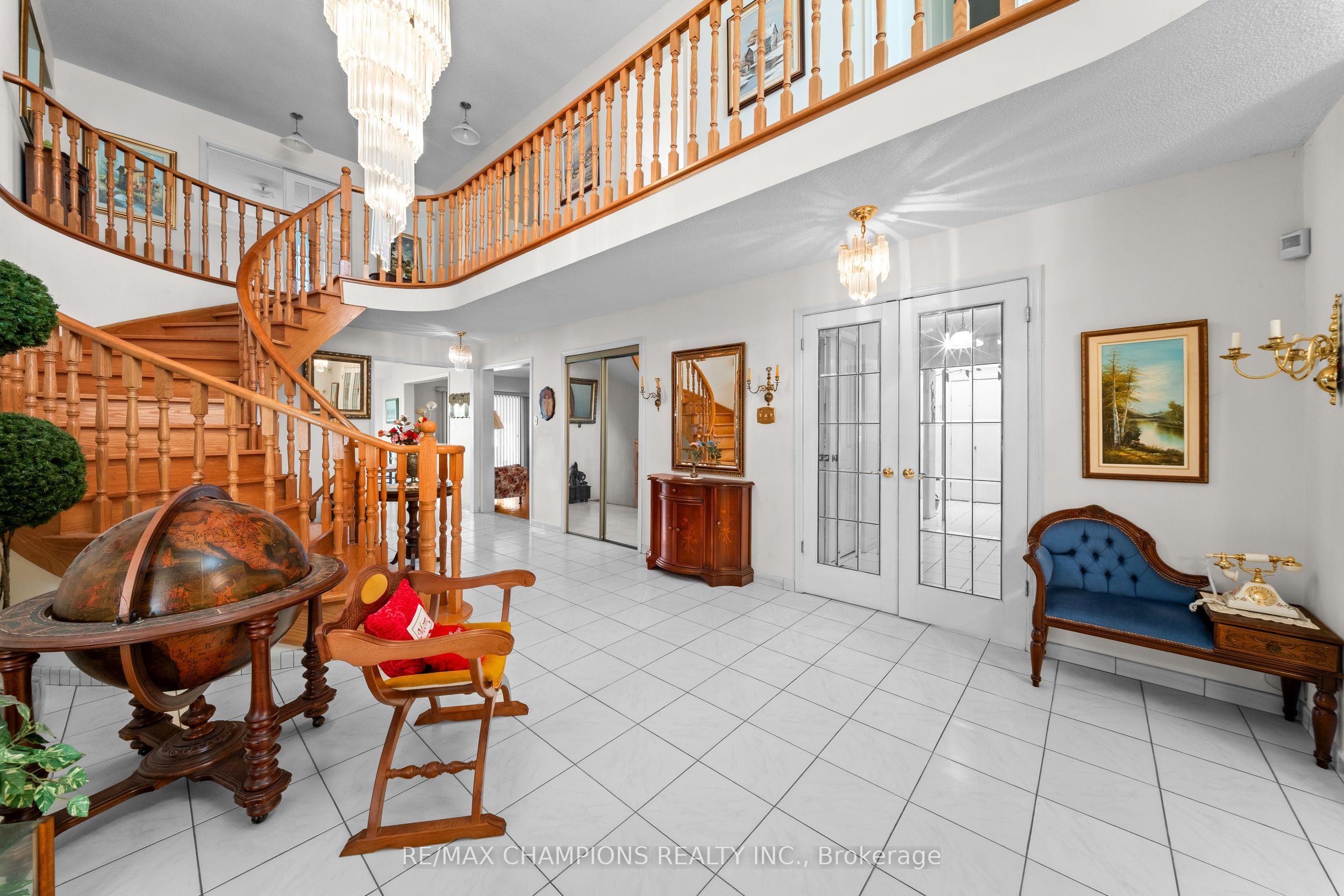 4047 Countryside Drive E Property Photo 10