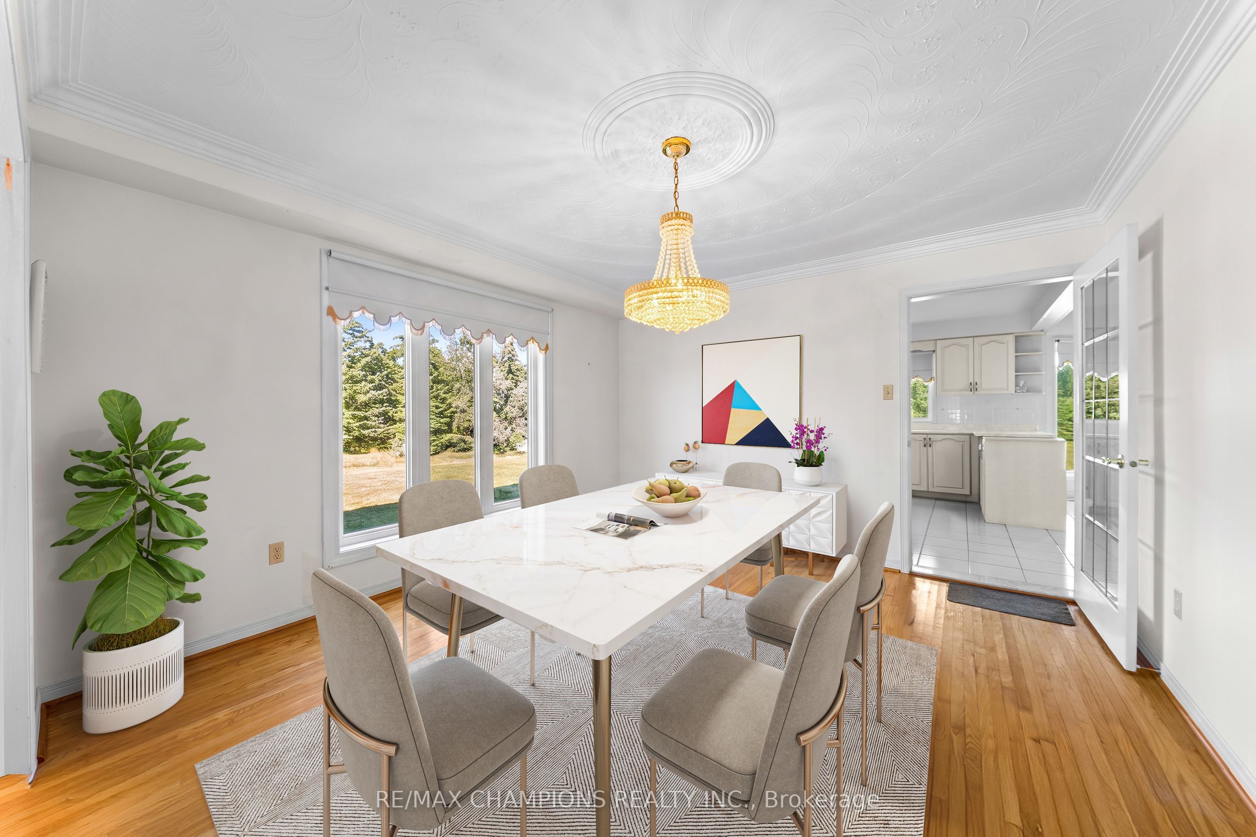 4047 Countryside Drive E Property Photo 18