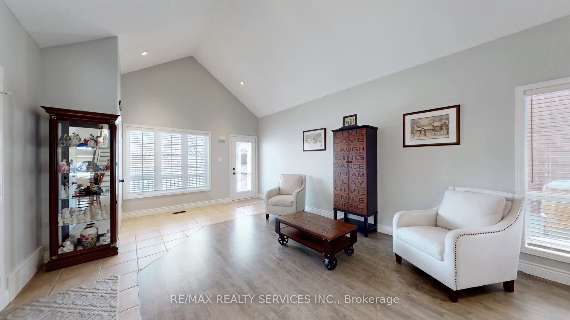 37 Abbey Road Property Photo 2