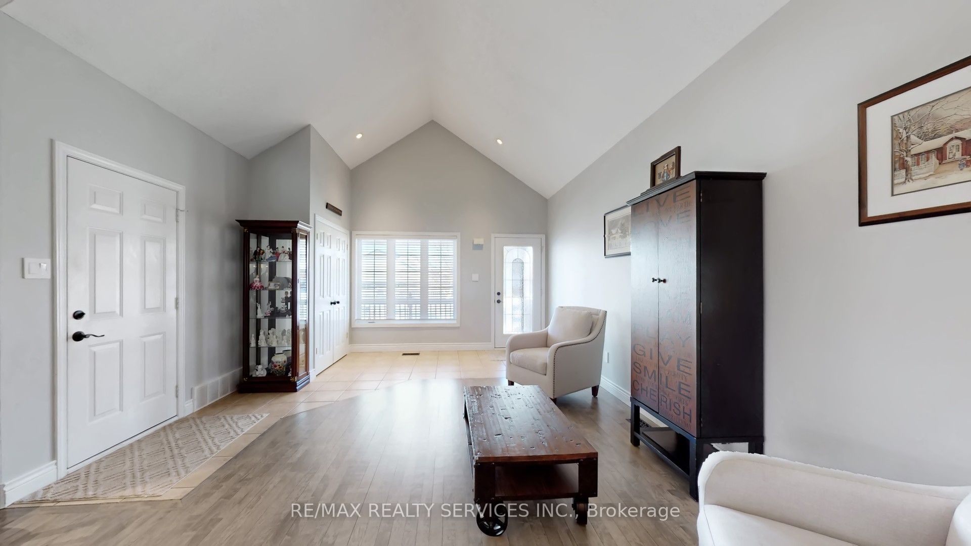 37 Abbey Road Property Photo 3