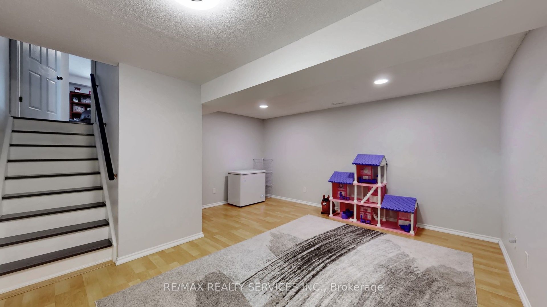 37 Abbey Road Property Photo 32