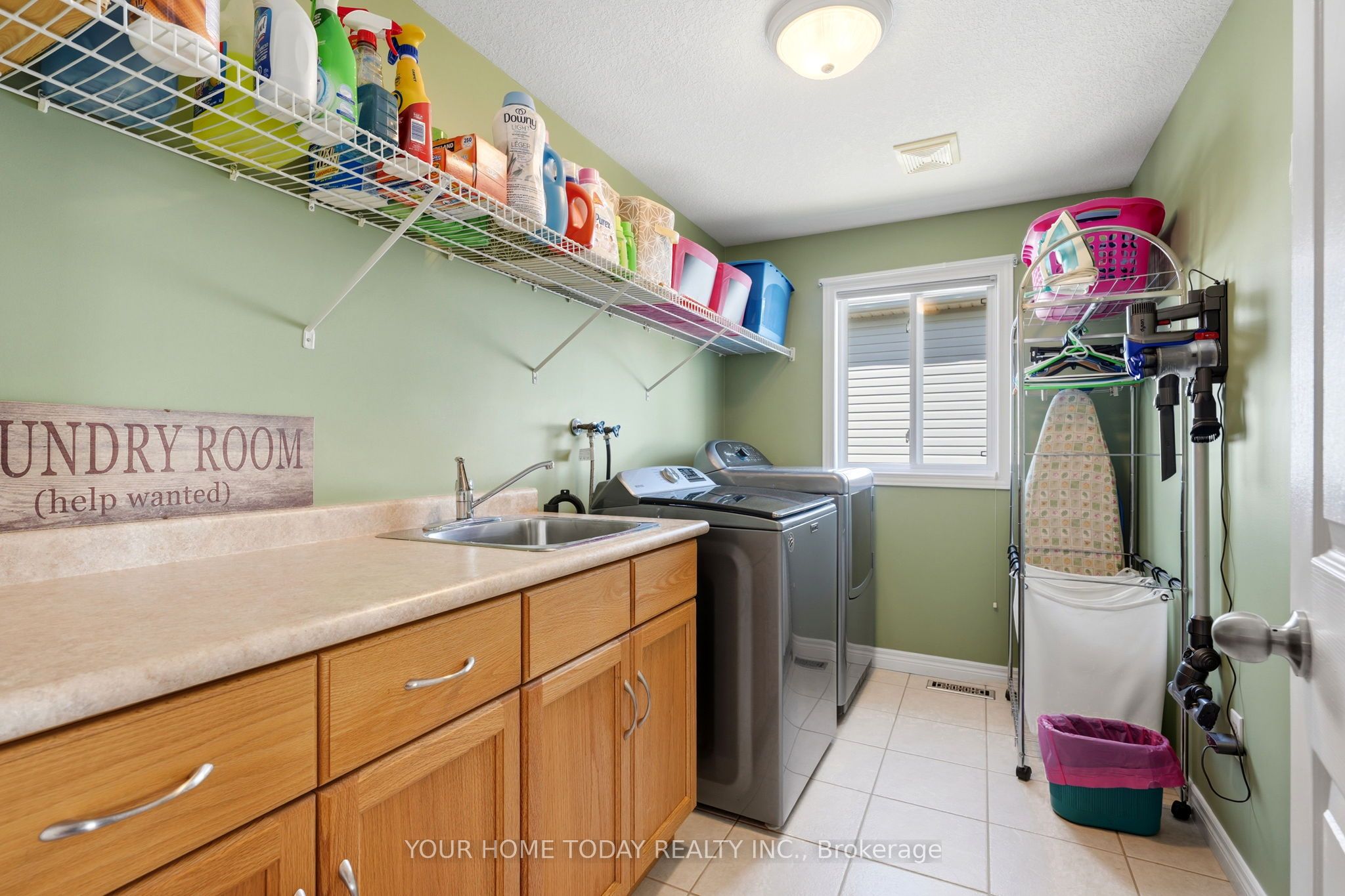 9 Kenney Street Property Photo 26