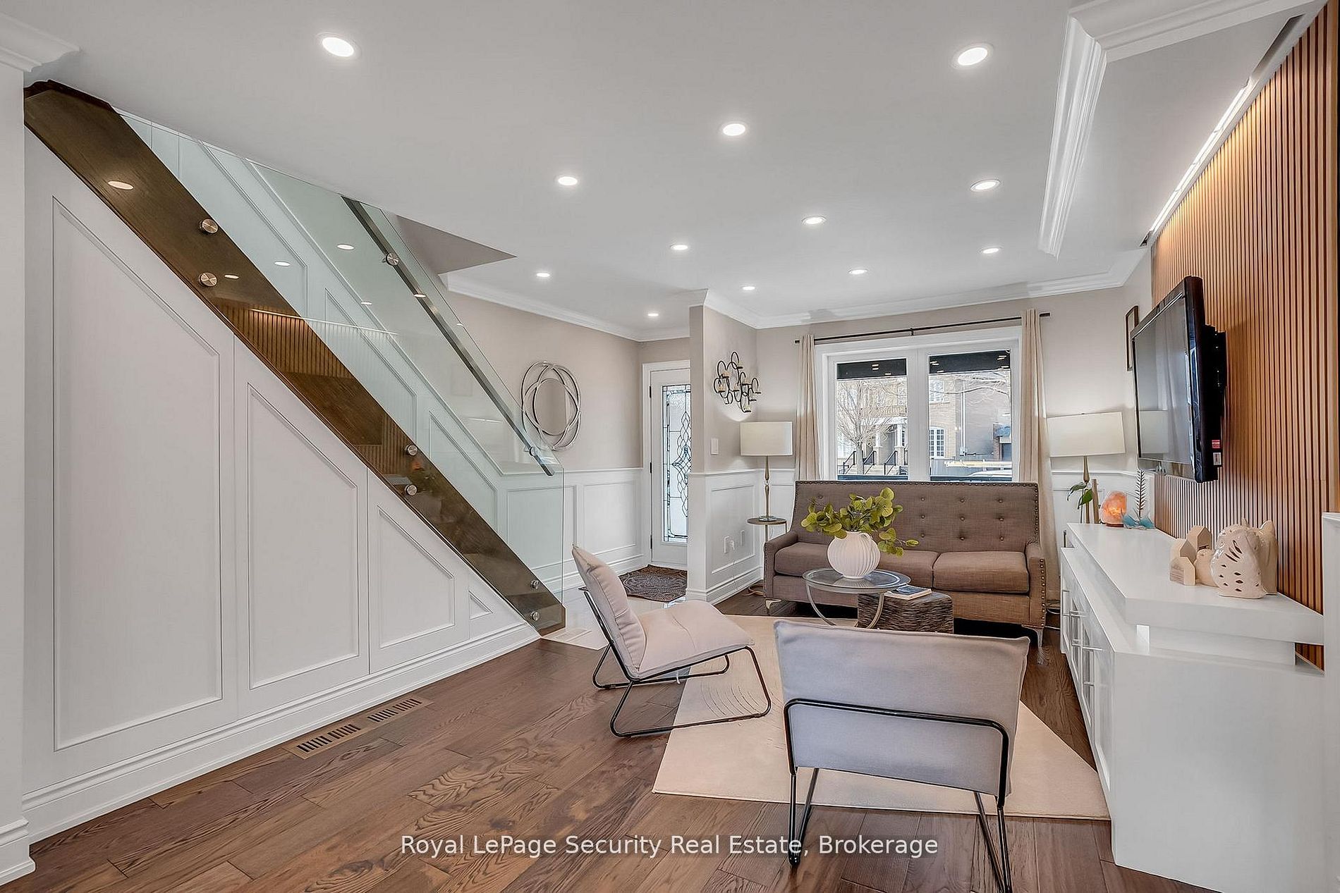 67 Northland Avenue Property Photo 8