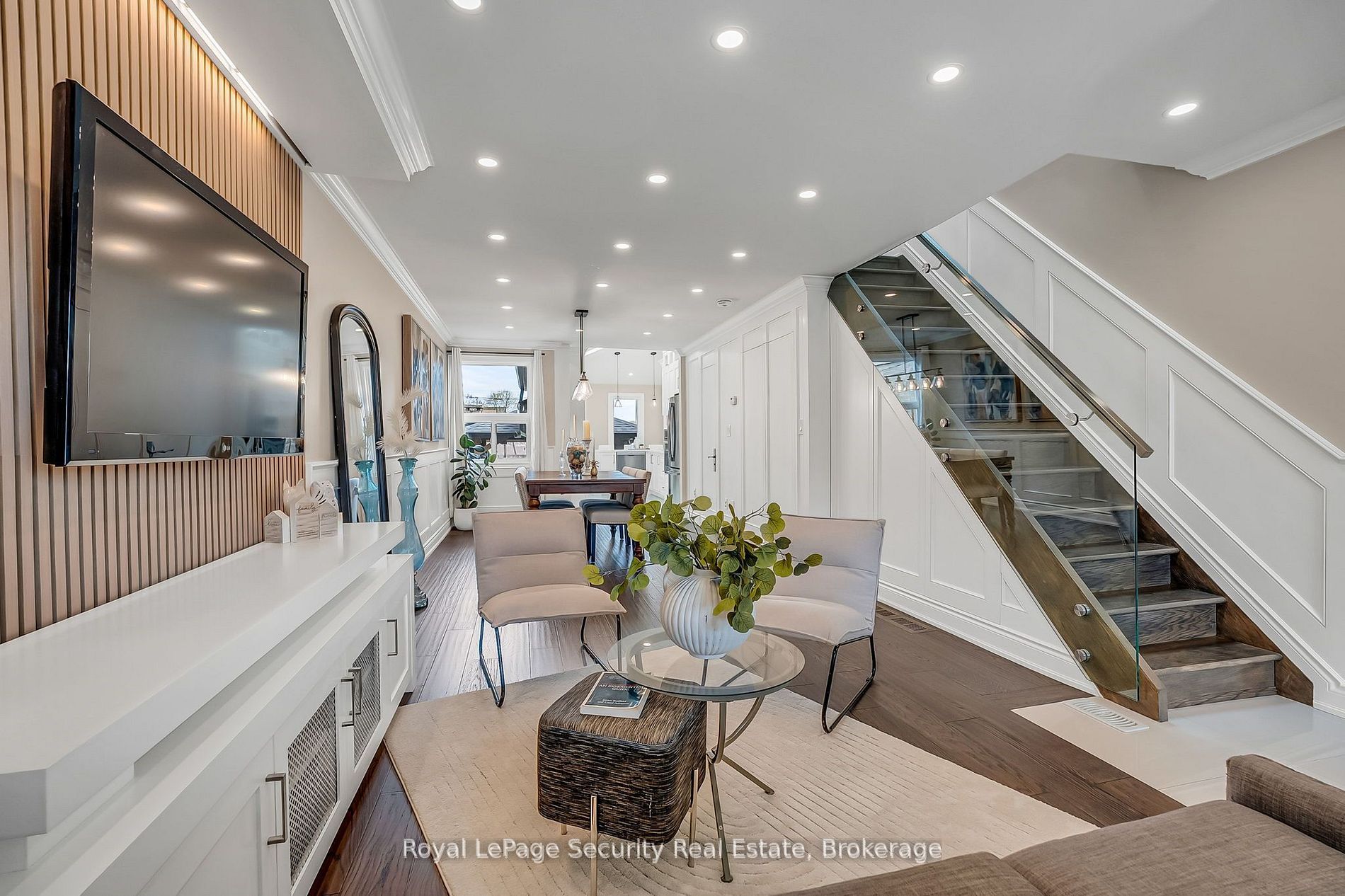 67 Northland Avenue Property Photo 10