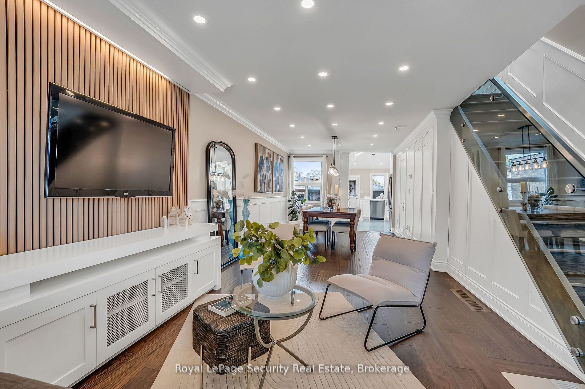 67 Northland Avenue Property Photo 11