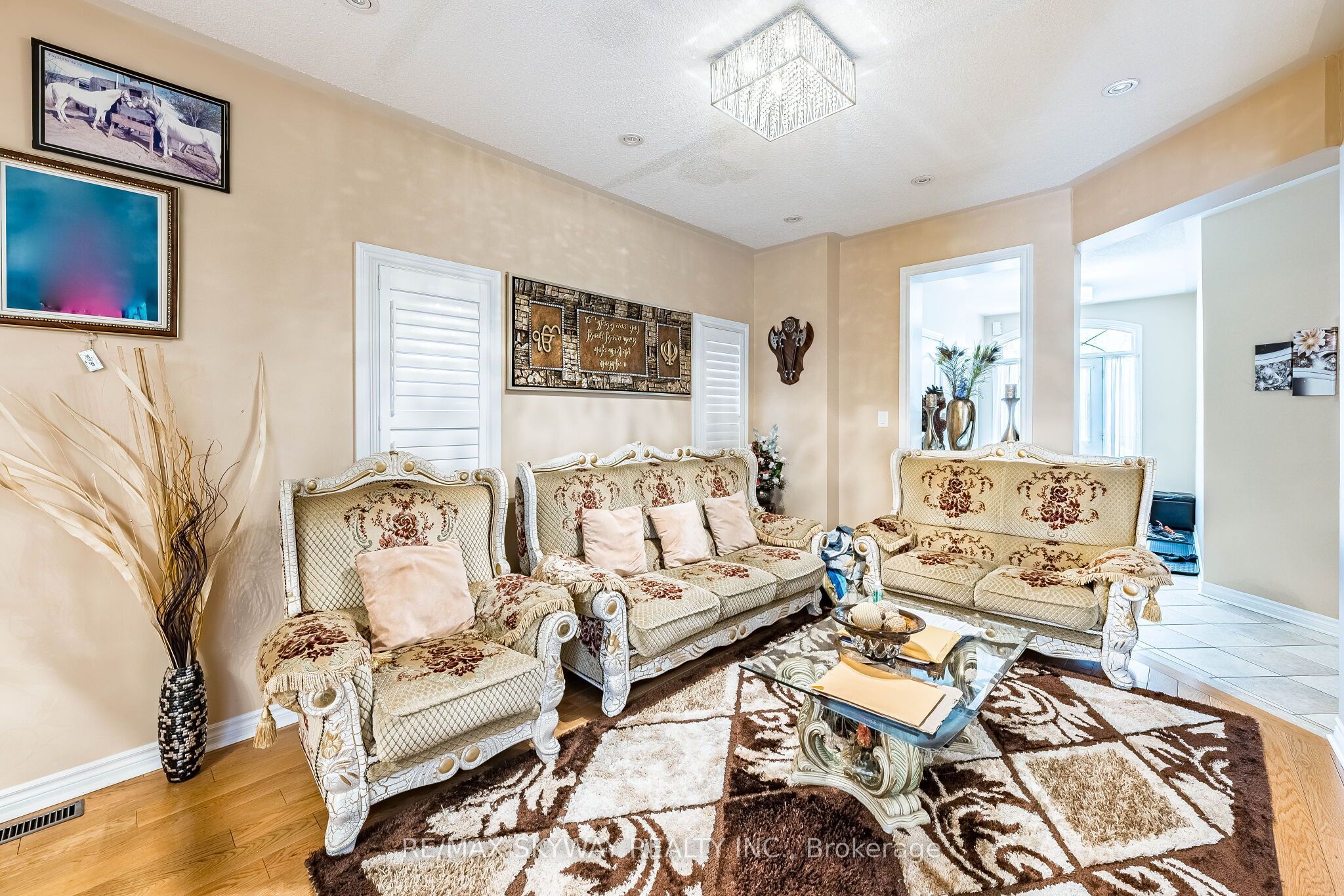 18 Long Meadow Road Property Photo 8