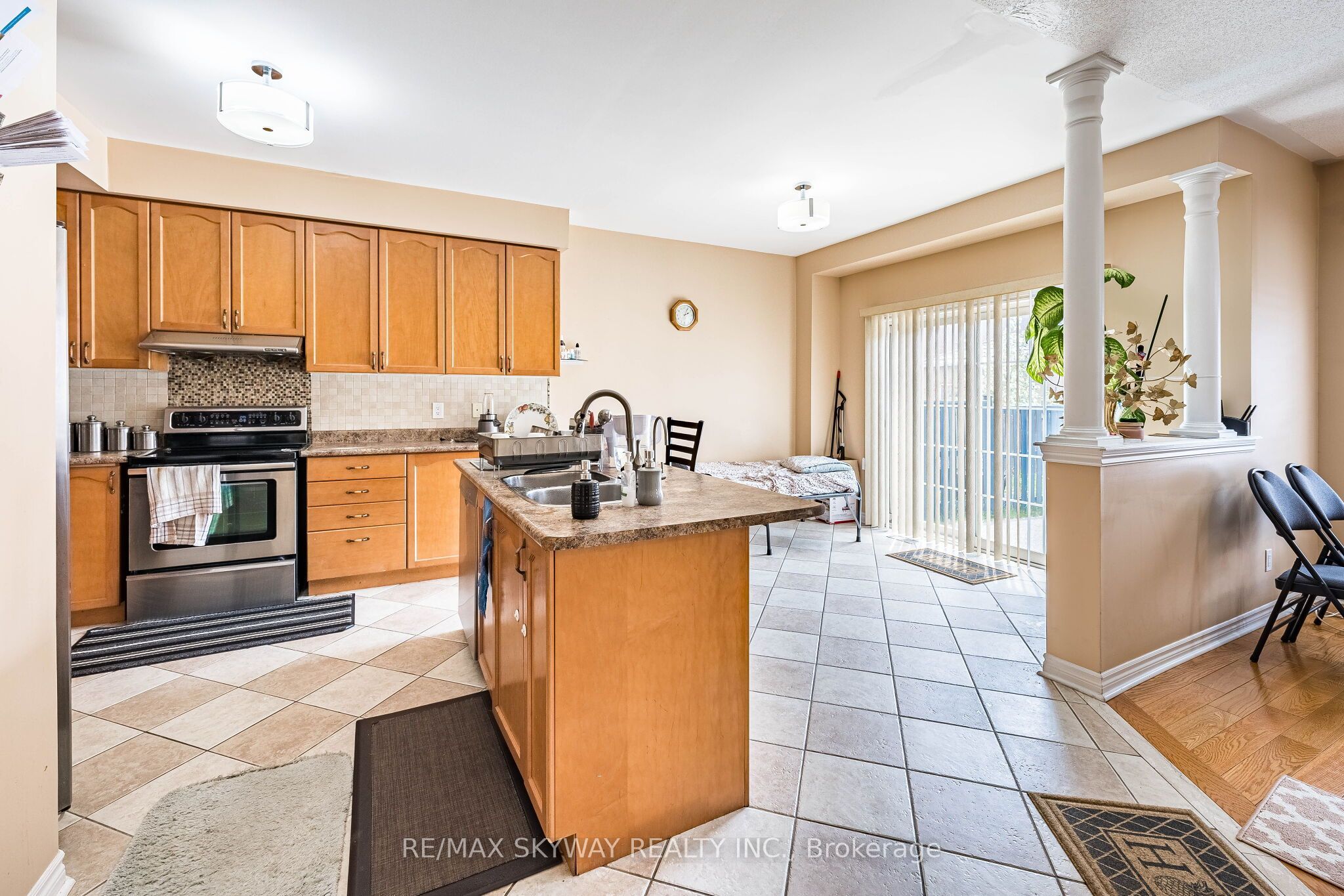 18 Long Meadow Road Property Photo 10