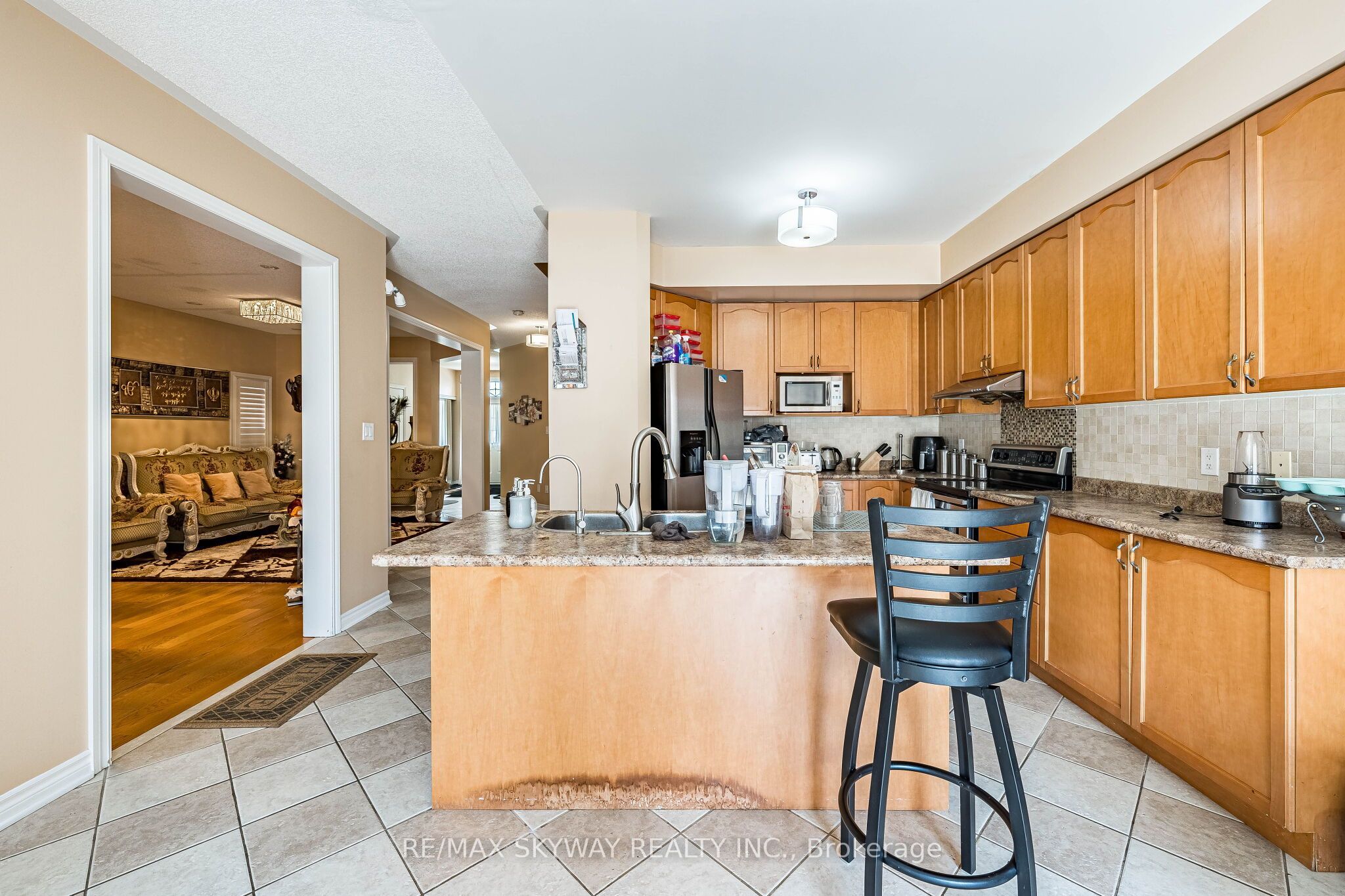 18 Long Meadow Road Property Photo 12