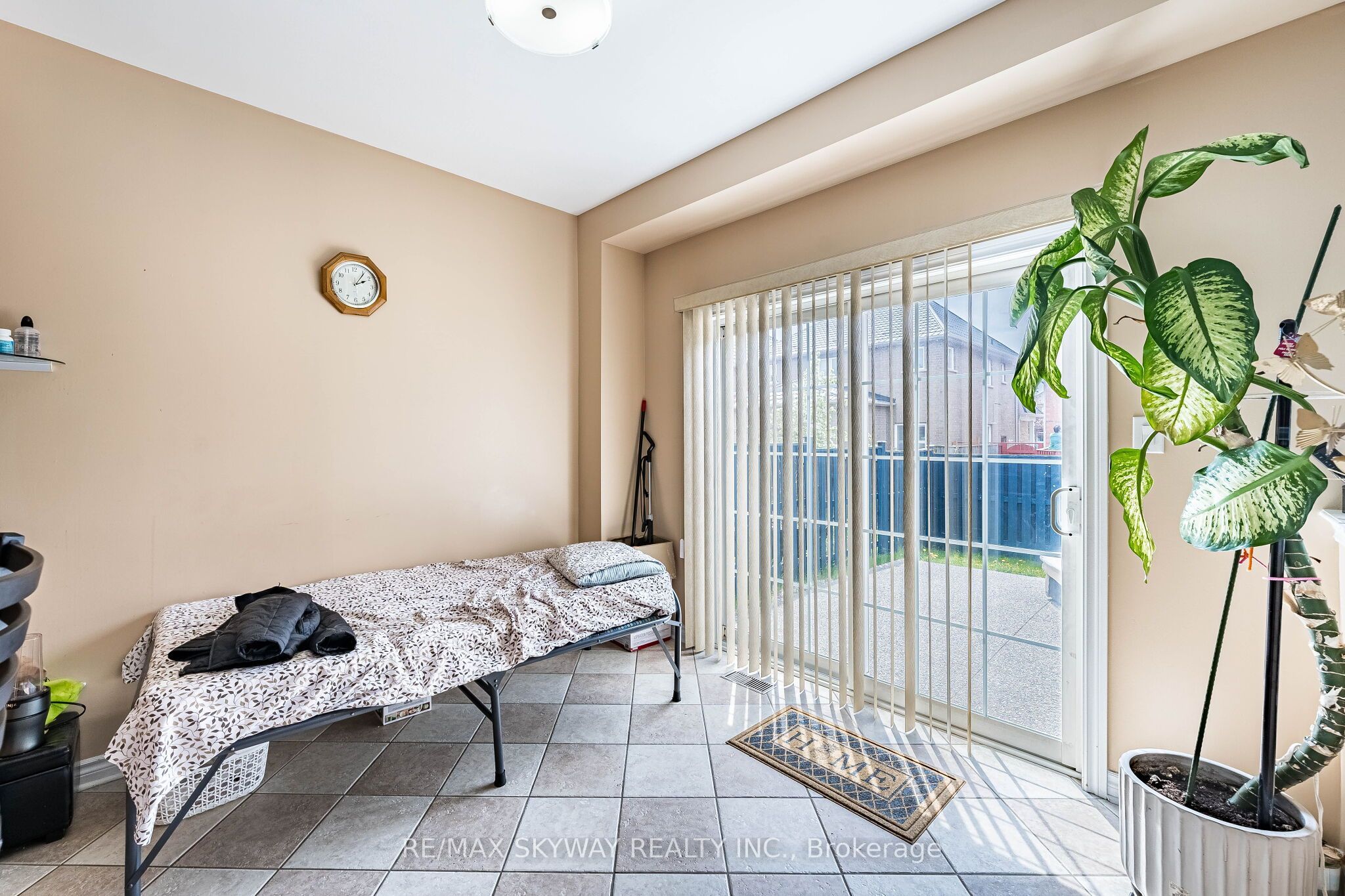 18 Long Meadow Road Property Photo 13