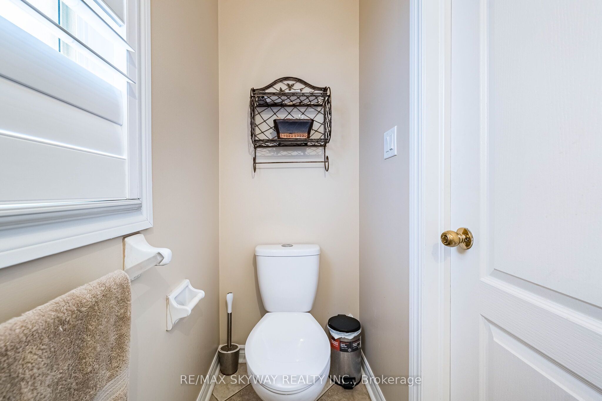 18 Long Meadow Road Property Photo 17